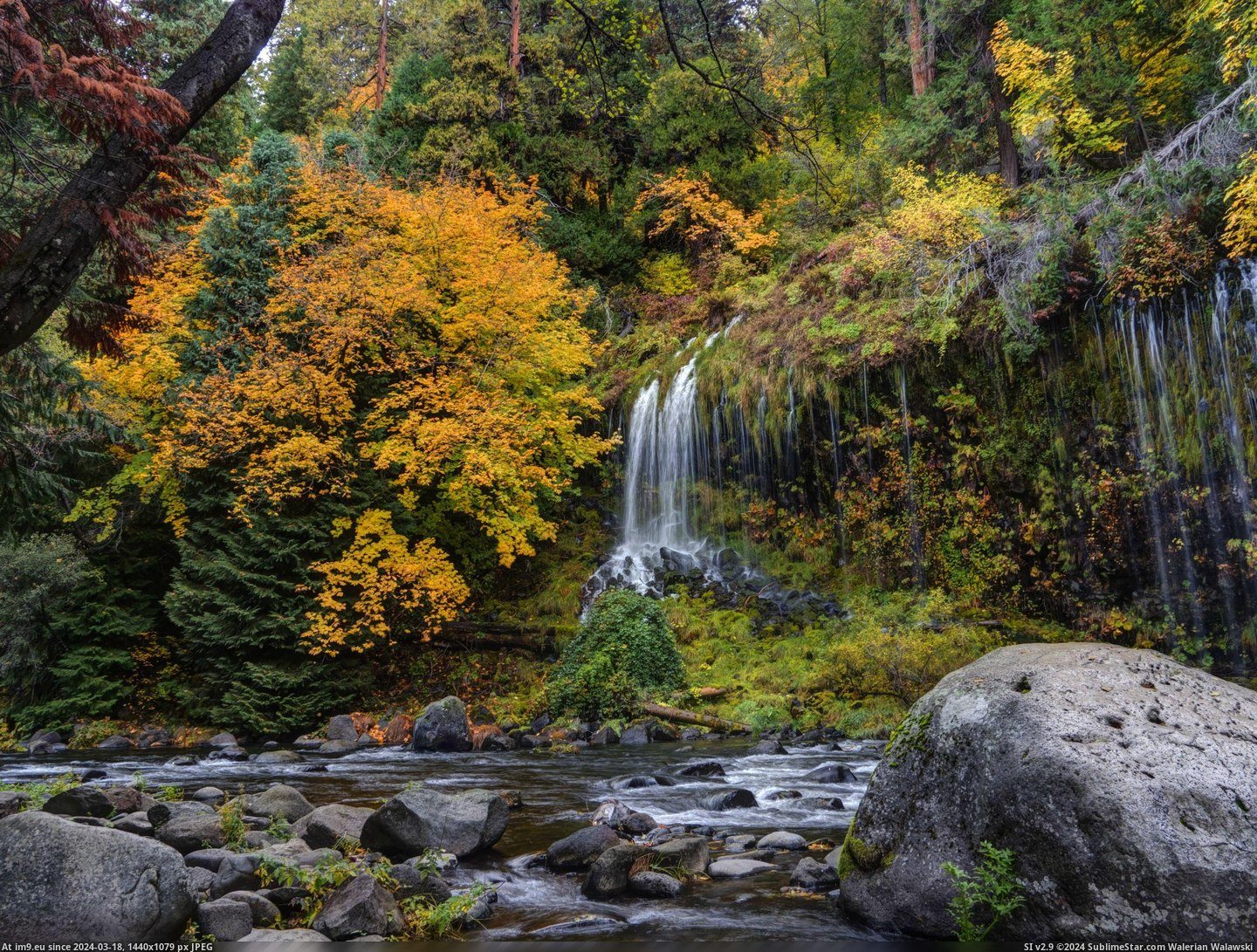 #Small #California #Section #Mossbrae #Falls #Northern [Earthporn] A small section of Mossbrae Falls in Northern California. [OC][2710x2043] Pic. (Obraz z album My r/EARTHPORN favs))