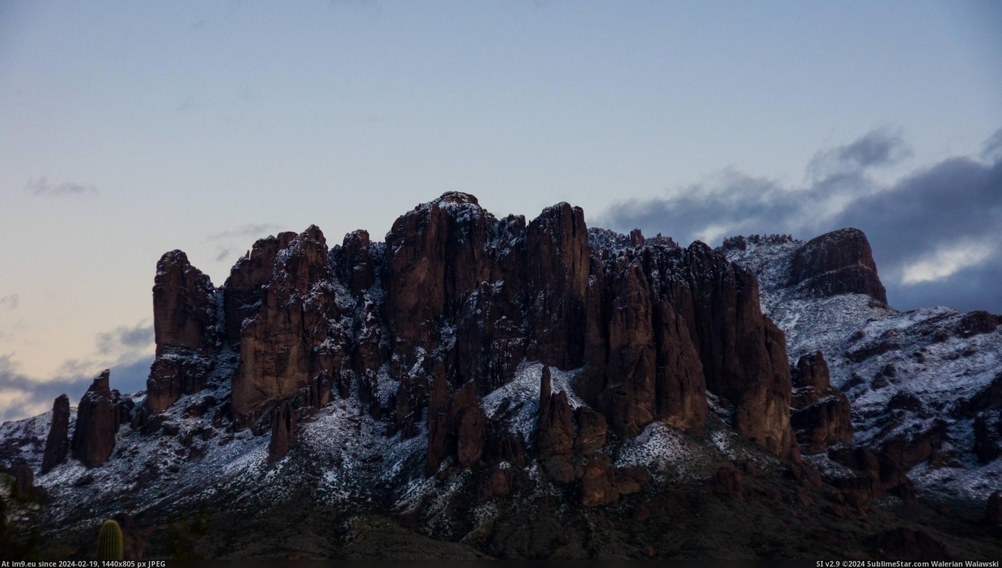 #Snow #Covered #Junction #Mountains [Earthporn] Apache Junction, AZ, Superstition Mountains Covered in Snow [3930x2208] Pic. (Bild von album My r/EARTHPORN favs))