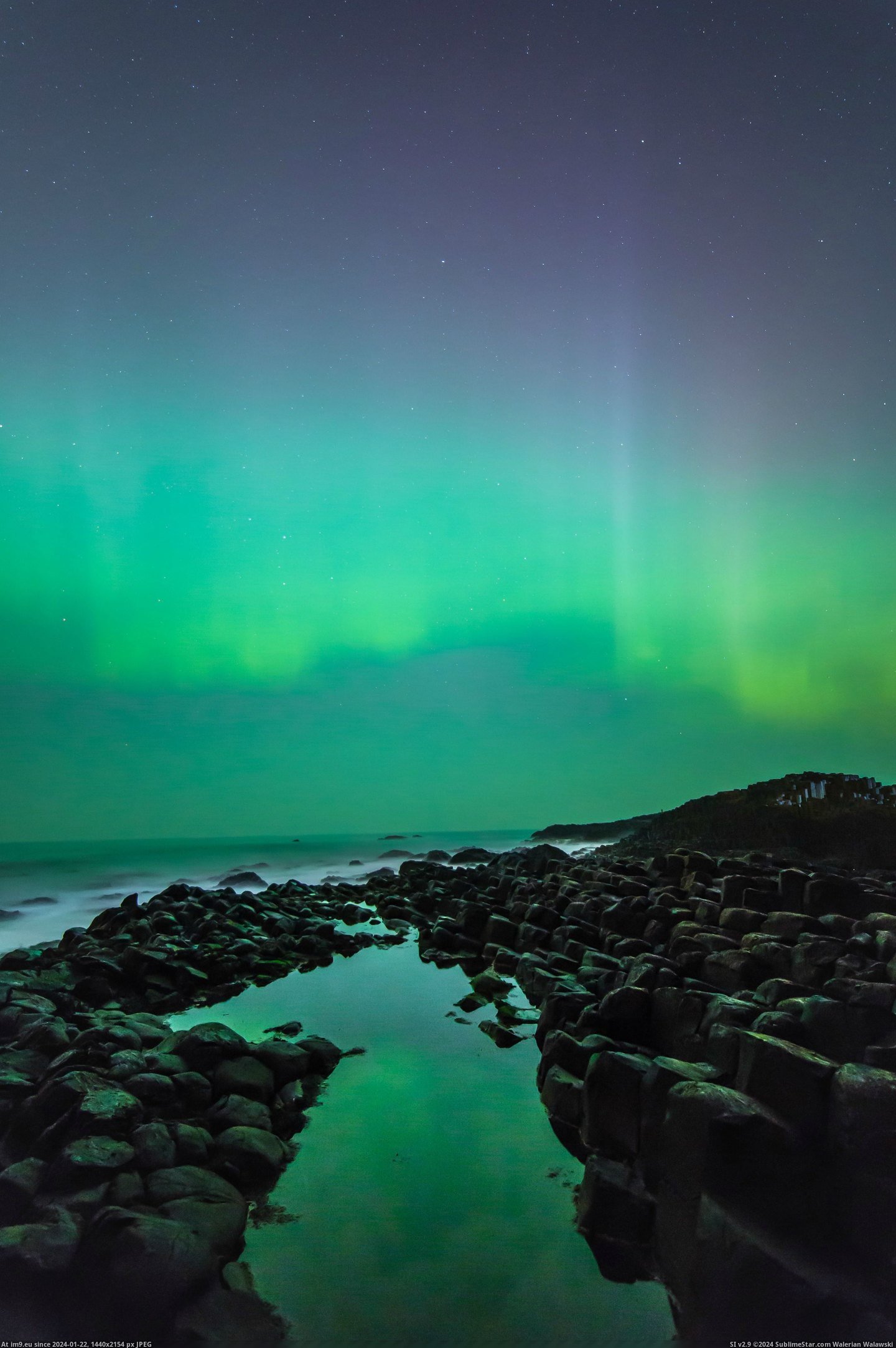 #Day #Giant #Aurora #Patrick #Causeway #Northern #Ireland [Earthporn] Aurora over the Giant's Causeway, Northern Ireland on St Patrick's Day.  [3589x5383] Pic. (Image of album My r/EARTHPORN favs))