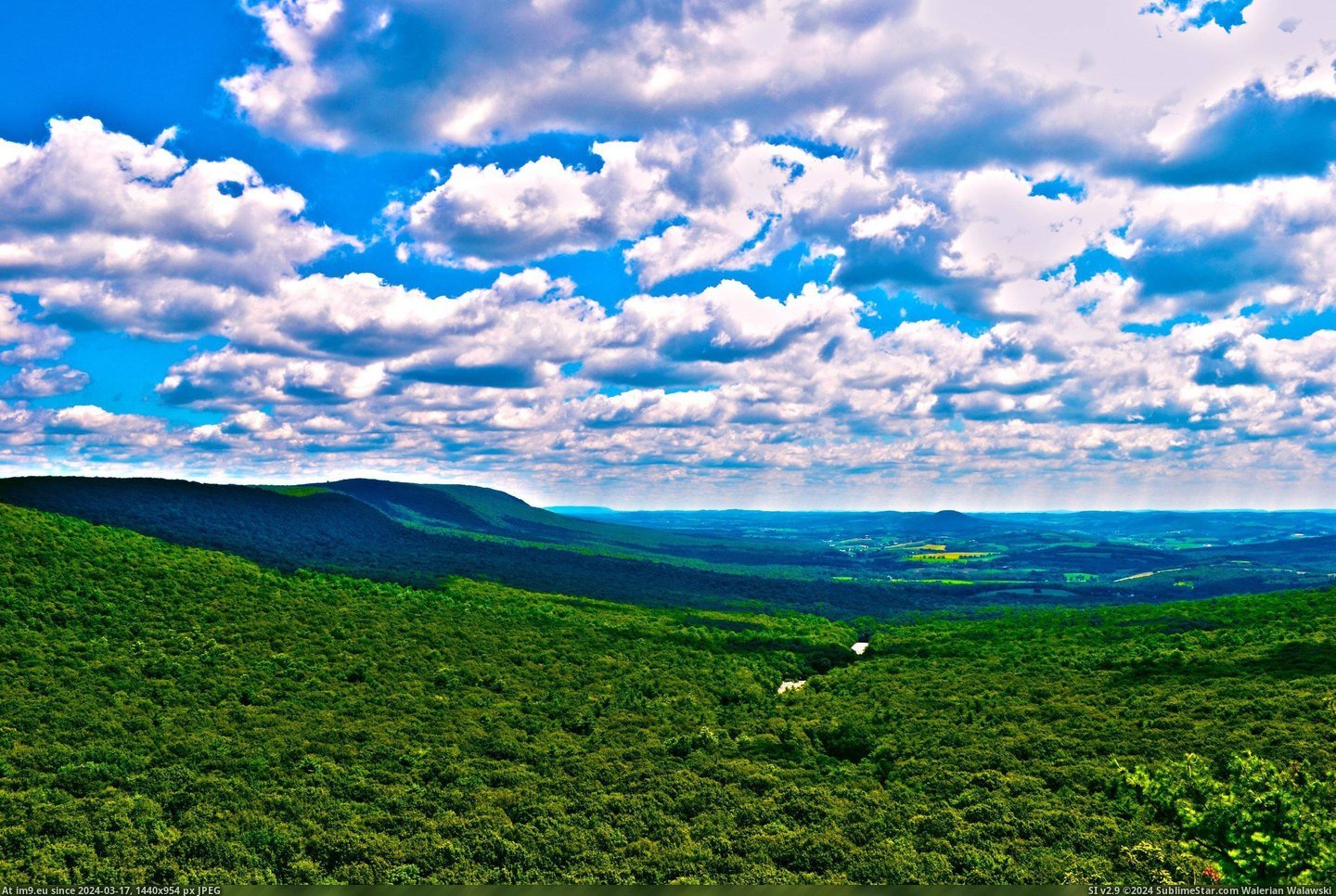 #Beautiful #Pennsylvania #Hawk #Hills [Earthporn] Beautiful Hills of Pennsylvania from Hawk Mt. [2764 x 1843} [OC] Pic. (Obraz z album My r/EARTHPORN favs))