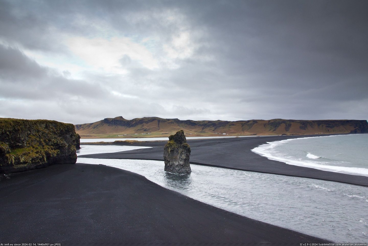 #Black #Beach #2048x1365 #Vik #Iceland #Sand [Earthporn] Black Sand Beach, Vik, Iceland [OC][2048x1365] Pic. (Bild von album My r/EARTHPORN favs))