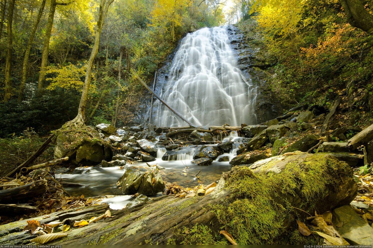 #North #Falls #Captivating #Crabtree #Carolina #4928x3264 [Earthporn] Captivating Crabtree Falls, North Carolina[4928x3264] Pic. (Bild von album My r/EARTHPORN favs))