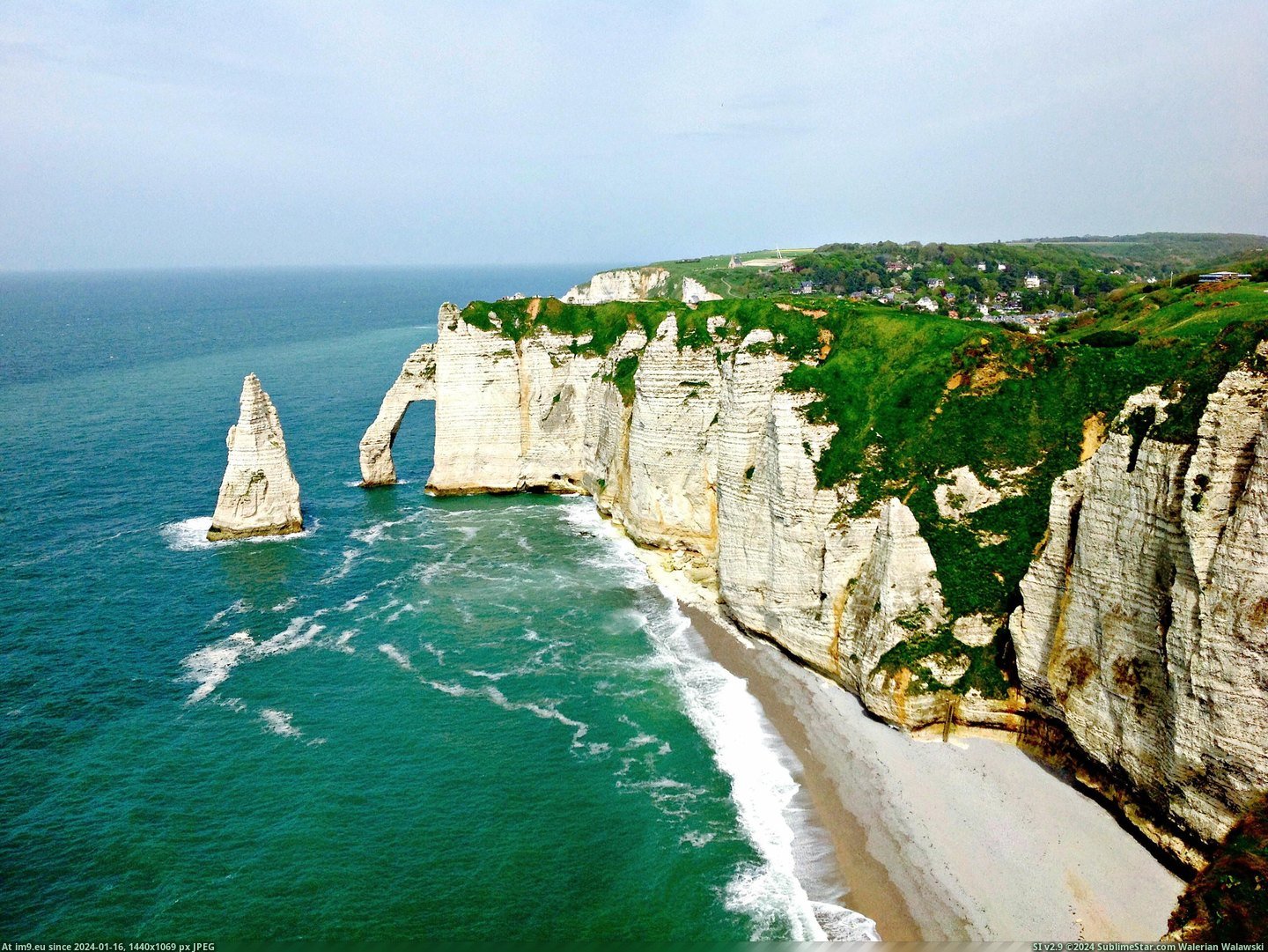 #France #Normandy #Etretat #Coast [Earthporn] Coast of Etretat in Normandy, France [2592 x 1936] Pic. (Image of album My r/EARTHPORN favs))