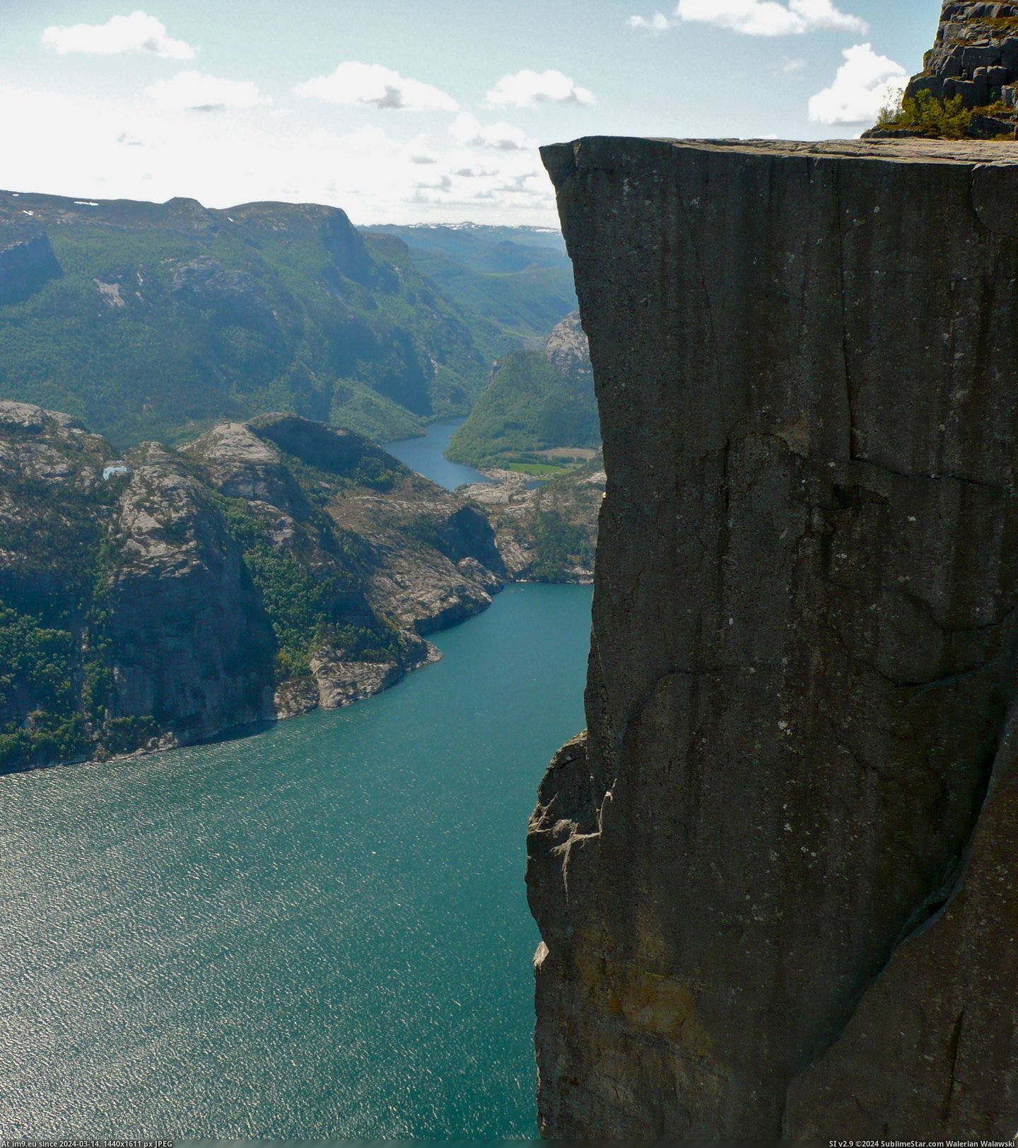 #Nature #Rock #Scary #Pulpit #Damn #Norwegian [Earthporn] Damn Norwegian nature...you scary! (Pulpit Rock) [OC] [2304 × 2590] Pic. (Bild von album My r/EARTHPORN favs))