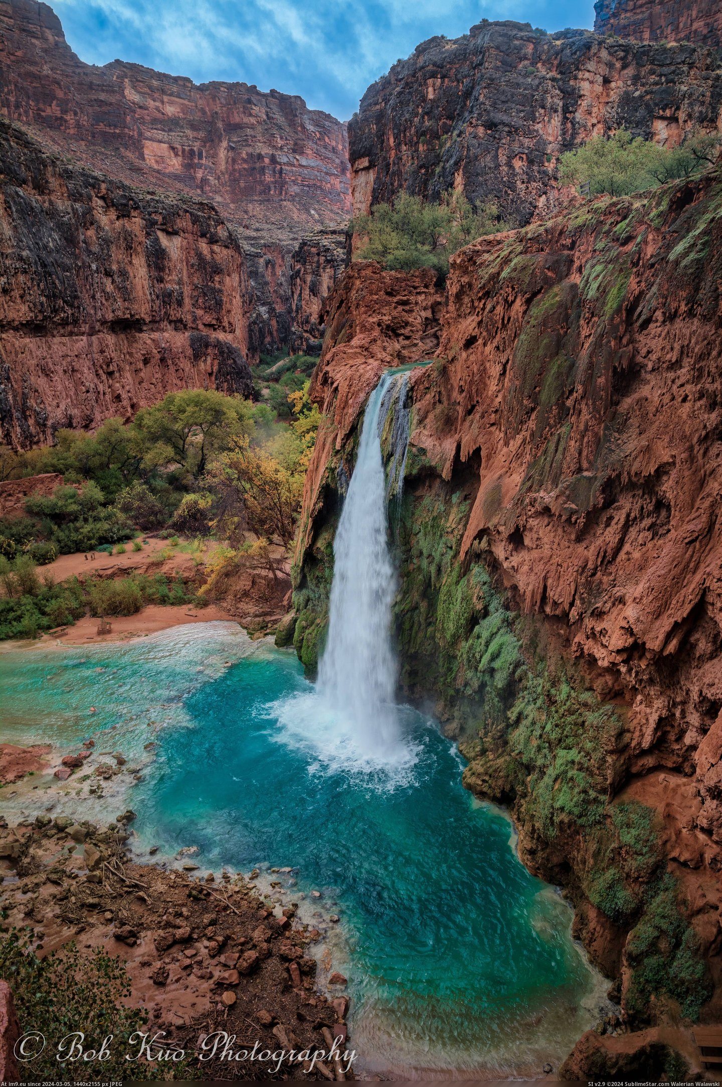 #Falls #Father #Gem #Havasu #Arizona #Emerald [Earthporn] 'Emerald gem' - taken by my father at Havasu Falls, Arizona [OC][3333x5000] Pic. (Image of album My r/EARTHPORN favs))