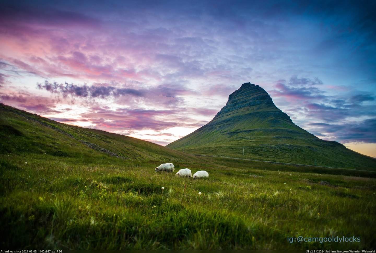#Iceland #Meal #Evening [Earthporn] Evening Meal at Kirkjufell, Iceland [4000x2670] Pic. (Obraz z album My r/EARTHPORN favs))