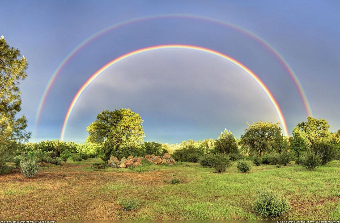 #Full #California #Backyard #Redding #Double #Rainbow [Earthporn] Full Double Rainbow from my Backyard in Redding California.  [3000x1957] Pic. (Bild von album My r/EARTHPORN favs))