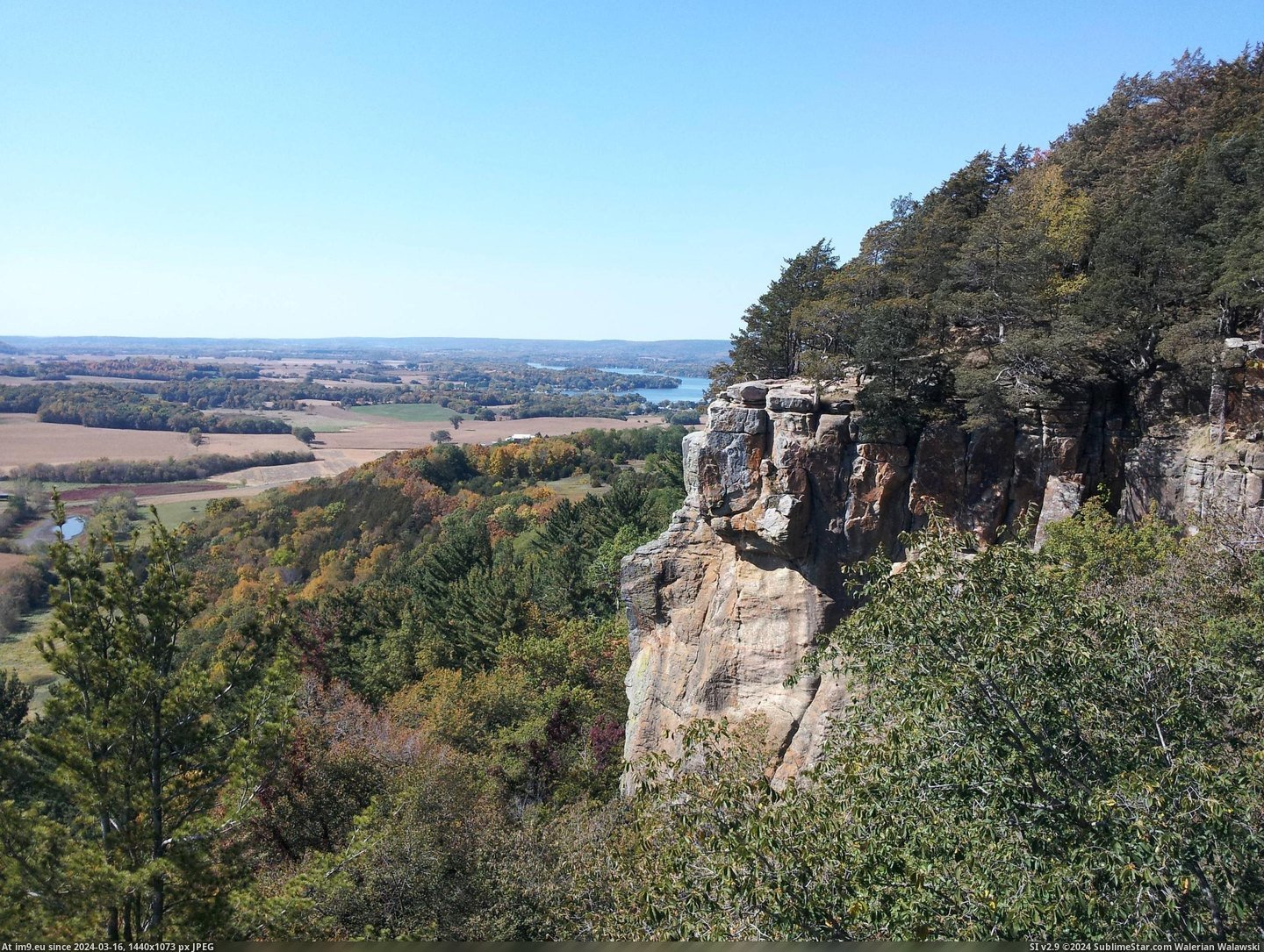 #Rock #3264x2448 #Lodi #Parents #Gibraltar [Earthporn] Gibraltar Rock in Lodi, WI. My parents came up here on their first date. (3264x2448) Pic. (Bild von album My r/EARTHPORN favs))