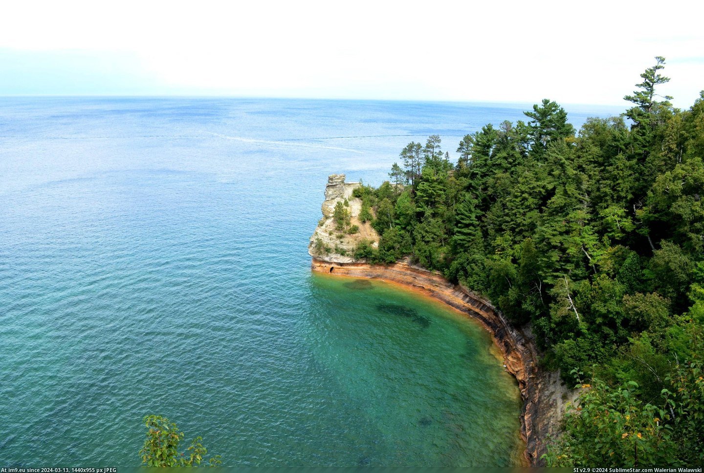 #Lake #Front #Rock #Superior #Endless #Gorgeous #Castle #Michigan [Earthporn] Gorgeous Castle Rock in front of Michigan's endless Lake Superior [3110x2074] Pic. (Obraz z album My r/EARTHPORN favs))