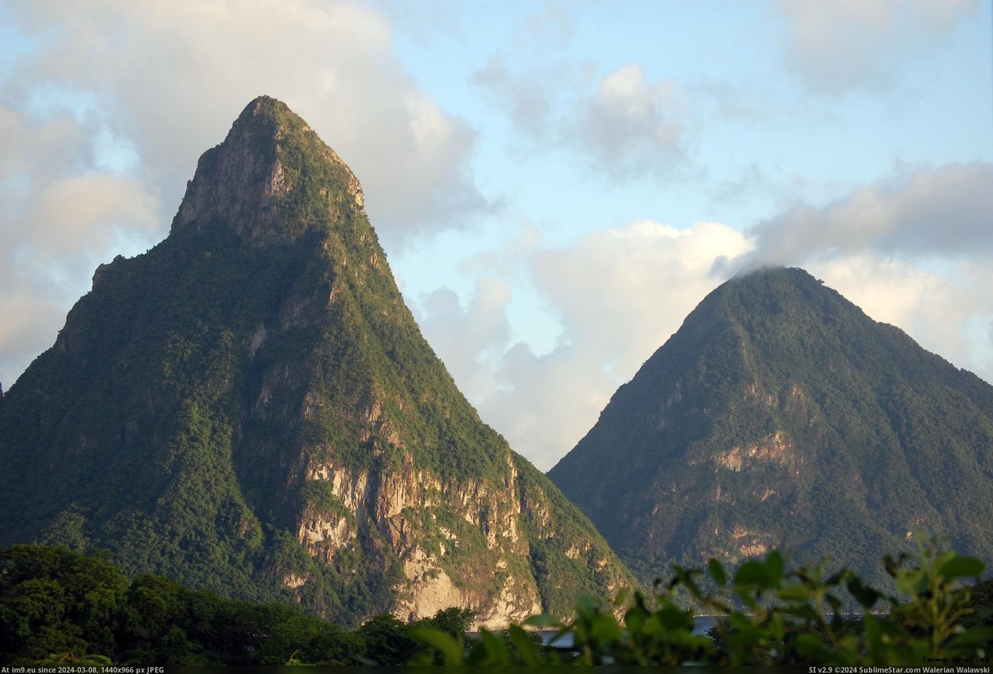 #Saint #Gros #Lucia [Earthporn] Gros Piton and Petit Piton, Saint Lucia  [2964x2000] Pic. (Image of album My r/EARTHPORN favs))