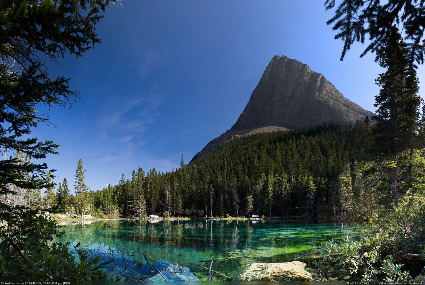 #Canada #Peak #Ling #Grassi #Towering #Lakes #2700x1800 [Earthporn] Ha Ling Peak towering over Grassi Lakes, AB Canada. [2700x1800][OC] Pic. (Image of album My r/EARTHPORN favs))