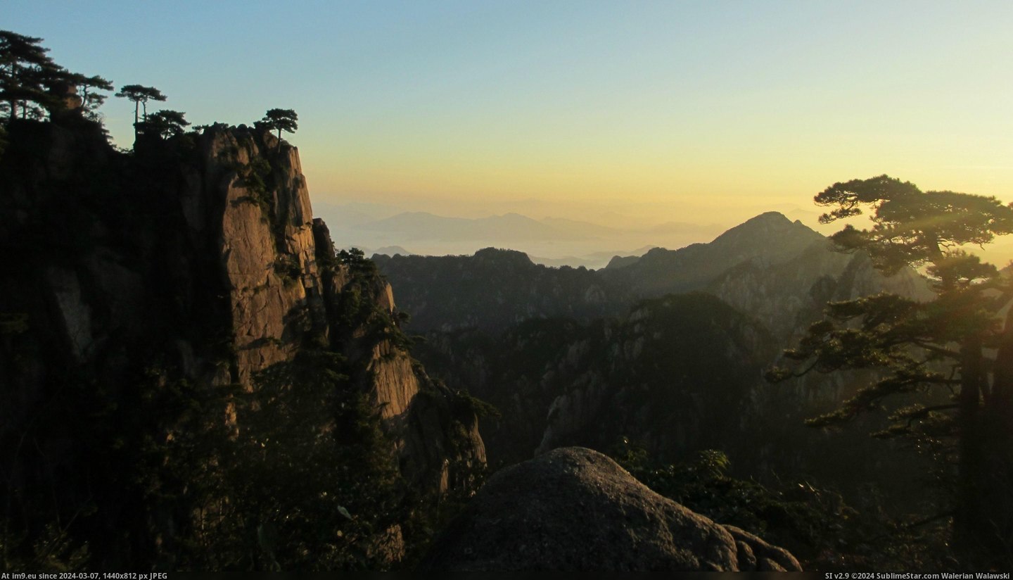#China #Anhui #Huangshan [Earthporn] Huangshan, Anhui, China [3600X2042] [OC] Pic. (Изображение из альбом My r/EARTHPORN favs))