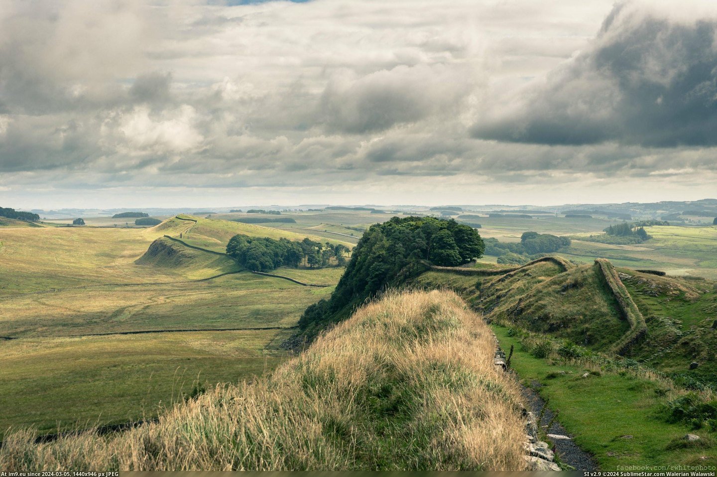 #Show #Wall #Allowed #Impossible #Hadrian #Landscape #Stunning [Earthporn] I don't know if this will be allowed here, but it's impossible to show the stunning landscape around Hadrian's Wall  Pic. (Bild von album My r/EARTHPORN favs))