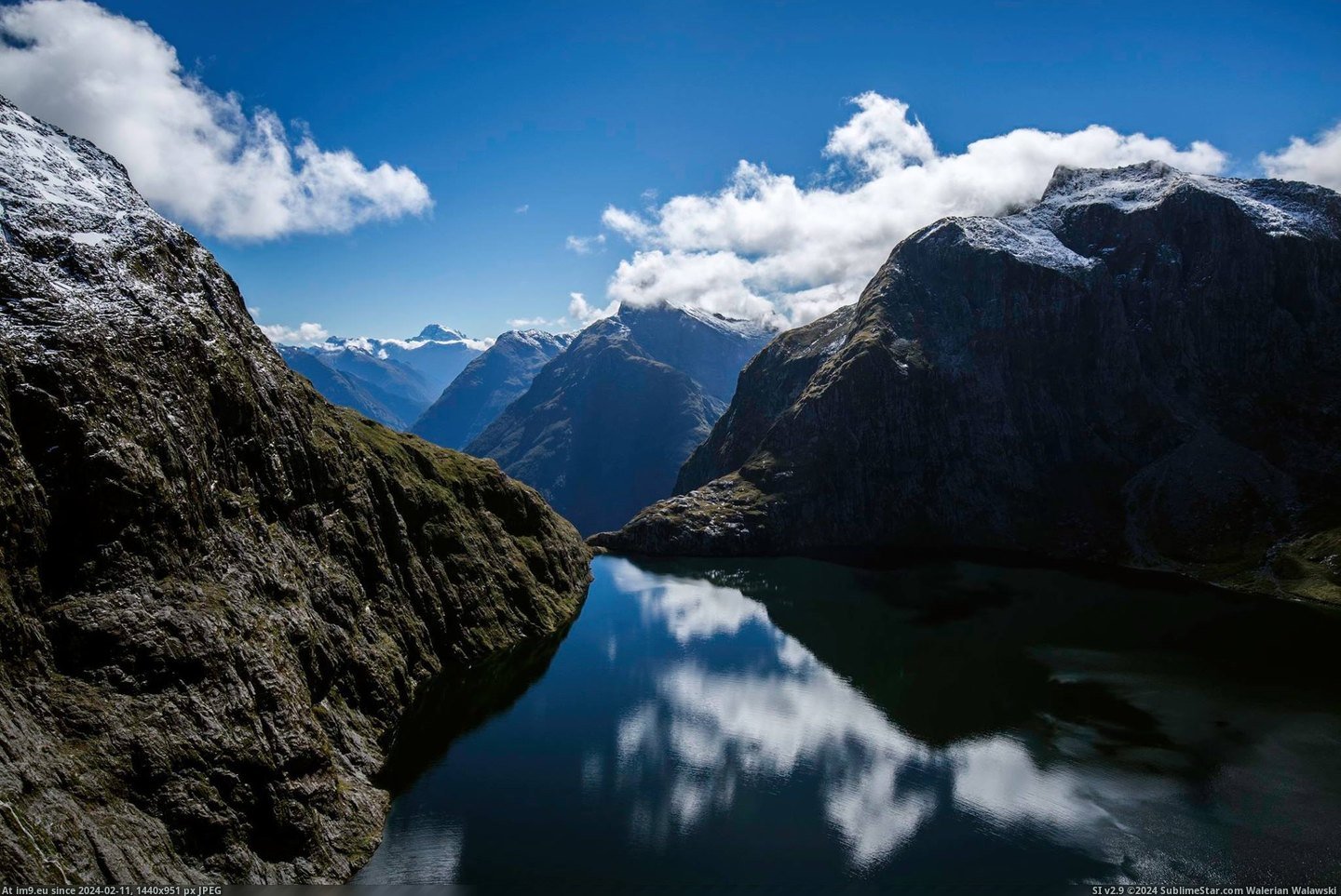 #High #Park #National #2048x1365 #Fiordland #Lake #Mountains #Zealand [Earthporn] Lake Quill, high up in the mountains of Fiordland National Park, New Zealand [2048x1365] Pic. (Изображение из альбом My r/EARTHPORN favs))