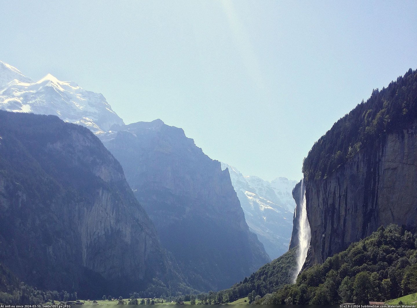 #Valley #Switzerland #Lauterbrunnen #Tolkien #Rivendell #Inspiration #Waterfalls [Earthporn] Lauterbrunnen Valley, Switzerland. A valley of 72 waterfalls and Tolkien's inspiration for Rivendell. [OC] [2786 x 2 Pic. (Image of album My r/EARTHPORN favs))