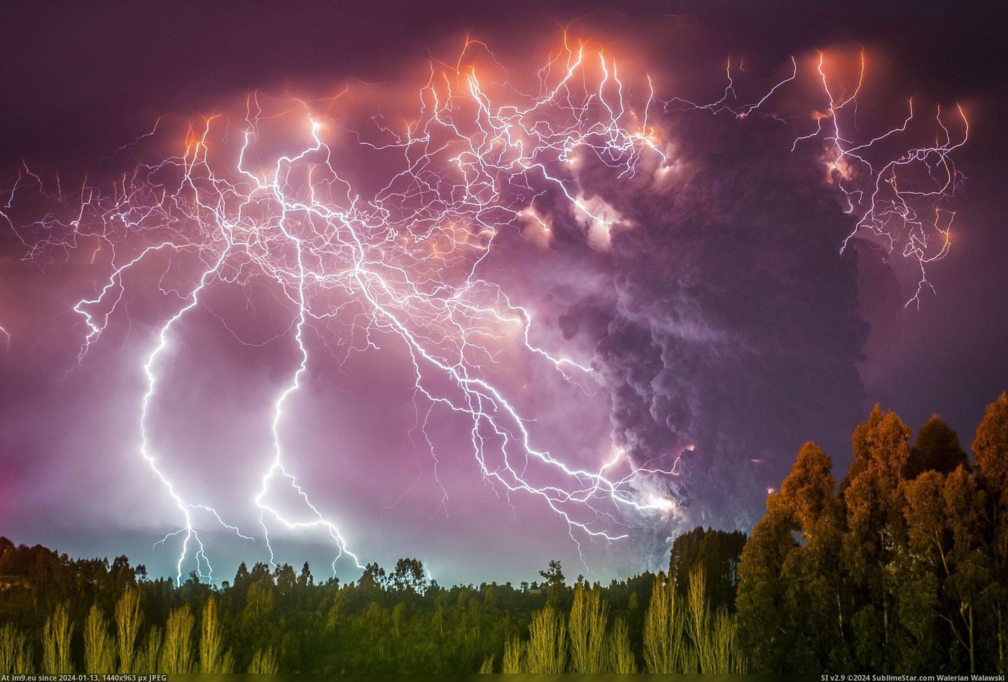 #Photo #Francisco #Lightning #Caulle #Negroni #Volcano #Chile #Cord [Earthporn] Lightning at Cordón Caulle volcano in Chile. Photo by Francisco Negroni. [3258x2190] Pic. (Bild von album My r/EARTHPORN favs))