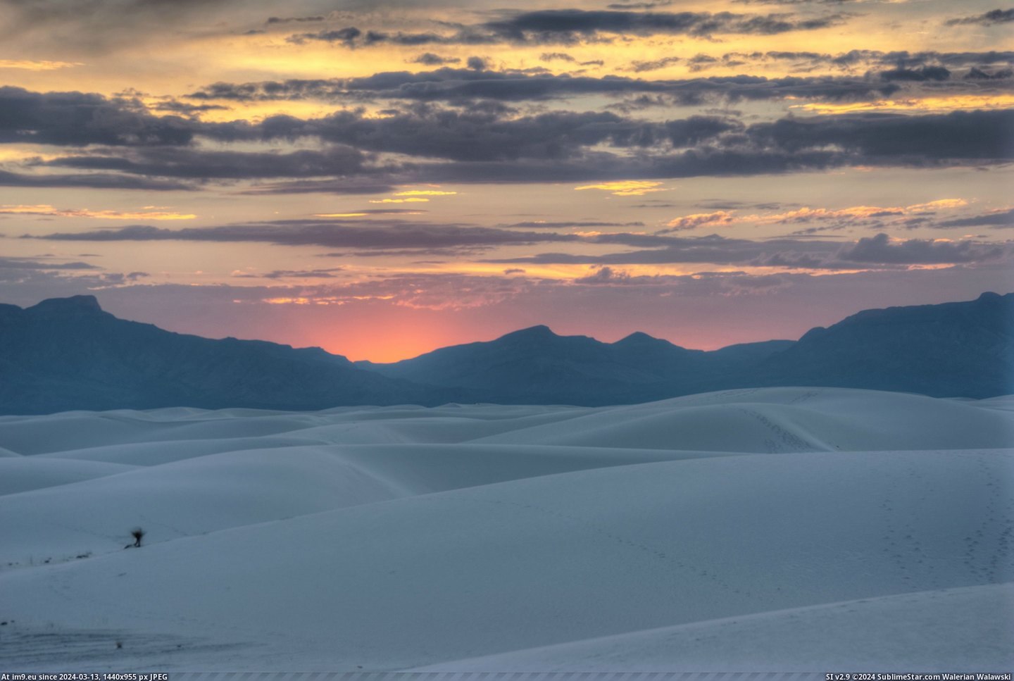 #Photo #Love #Sands #Whites #Aaron #Sunset #Visiting [Earthporn] Love visiting Whites Sands, NM at sunset. Photo by Aaron B  [5930x3954]. Pic. (Изображение из альбом My r/EARTHPORN favs))