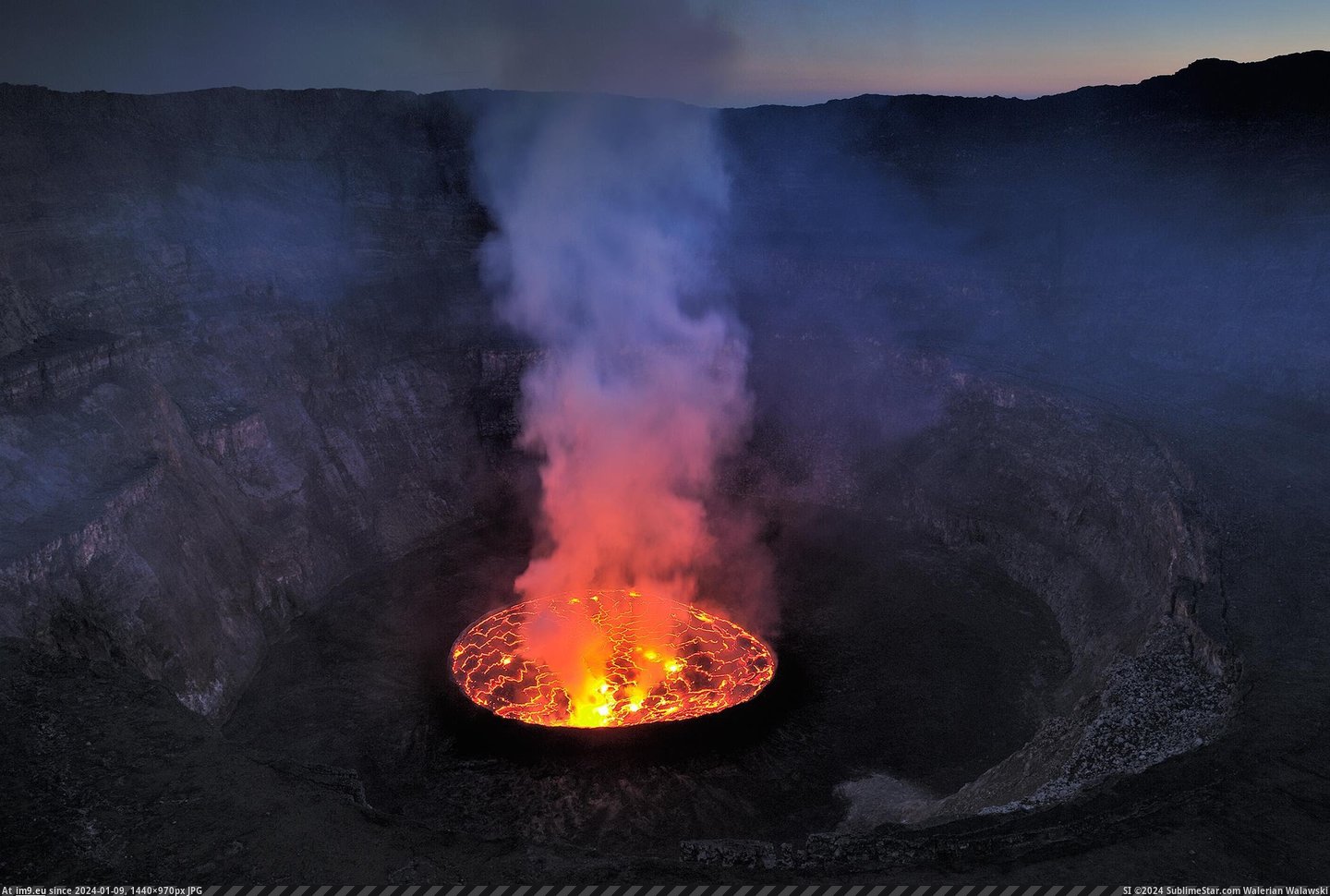#Africa #Volcano #Eastern #Mount [Earthporn] Mount Nyiragongo Volcano, Eastern Africa, [2164x1440] (Olivier Grunewald) Pic. (Bild von album My r/EARTHPORN favs))
