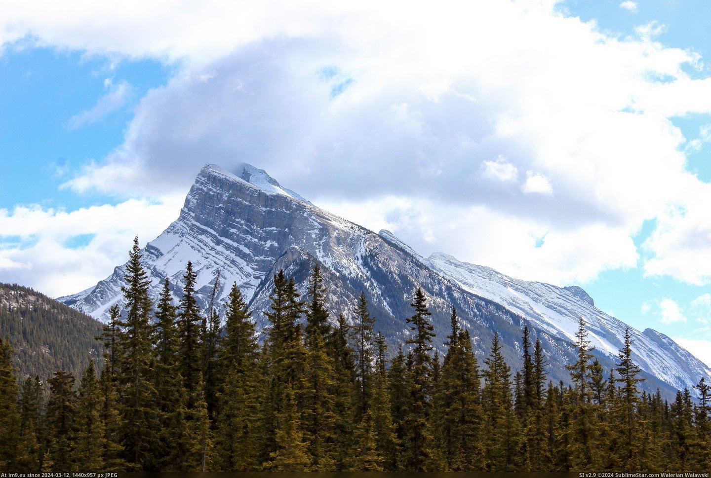 #Park #National #Banff #Rundle #Canada #Mount [Earthporn] Mount Rundle in Banff National Park, Canada [3500x5500] Pic. (Image of album My r/EARTHPORN favs))