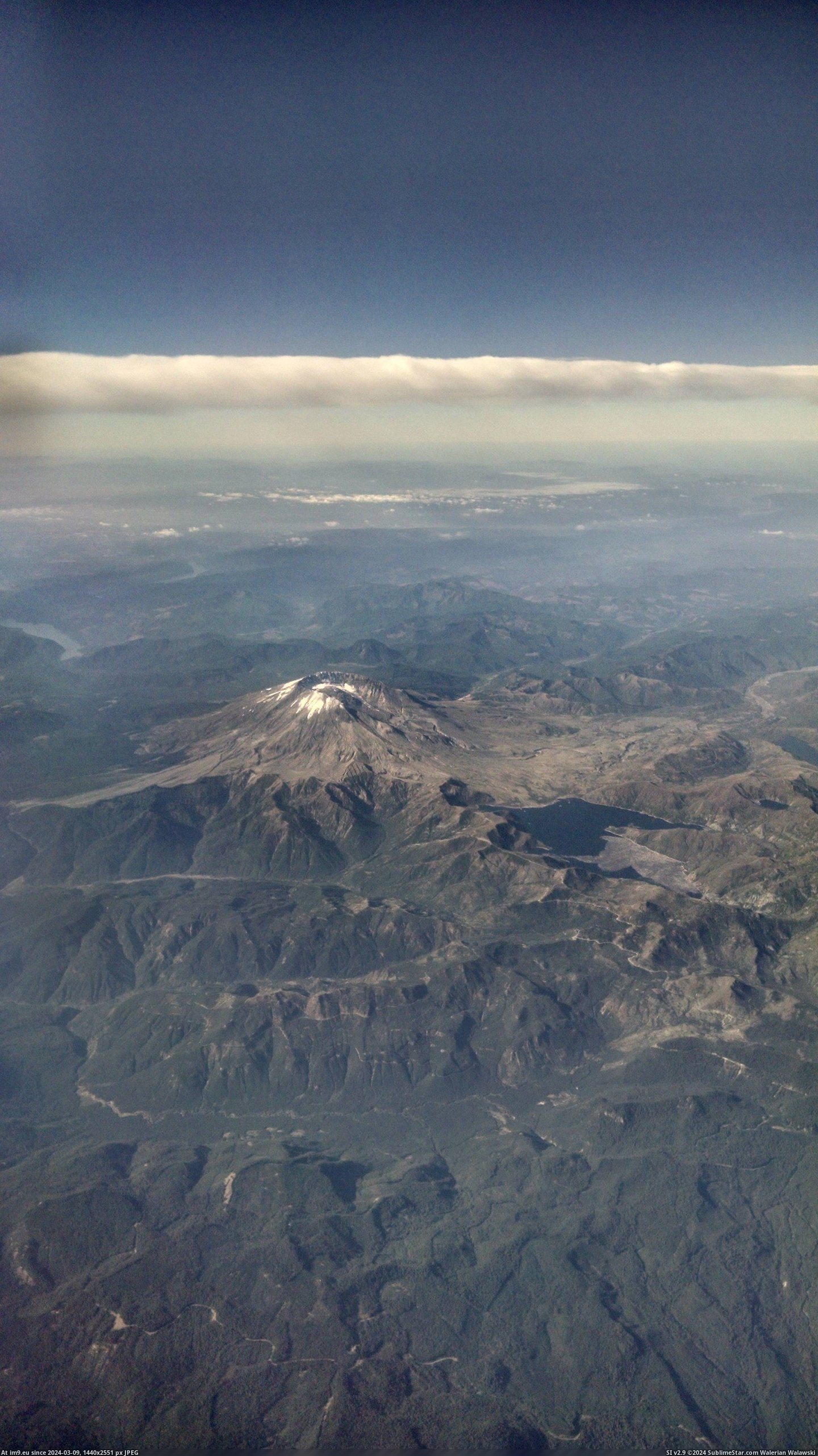 #Way #Air #Glad #Helens #Clearest #2432x4320 #Mount #Saint #Vegas [Earthporn] Mount Saint Helens. On my way to Vegas and it was clearest its been in a while. Glad I was in the air. [2432x4320] Pic. (Obraz z album My r/EARTHPORN favs))