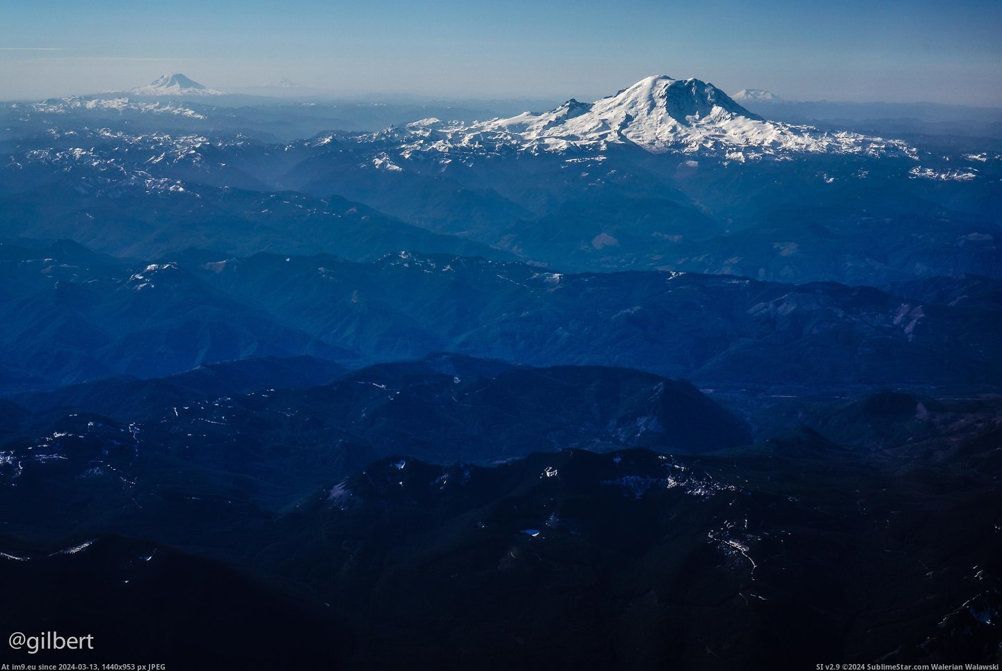 #State #Washington #Hood #Helens #4912x3264 #Adams #Rainier #Plane [Earthporn] Mt. Rainier, Mt. Adams, Mt. St. Helens and Mt. Hood from a plane - Washington State  [4912x3264] Pic. (Image of album My r/EARTHPORN favs))