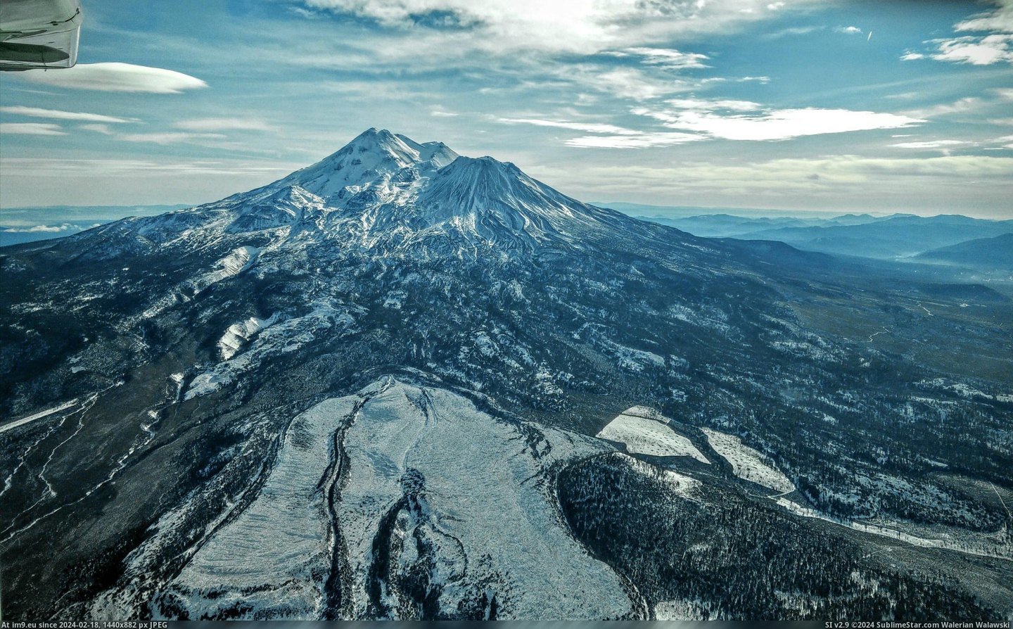 #California #Shasta #Air [Earthporn] Mt. Shasta, California from 10,500 ft in the air  [2838x1751] Pic. (Obraz z album My r/EARTHPORN favs))