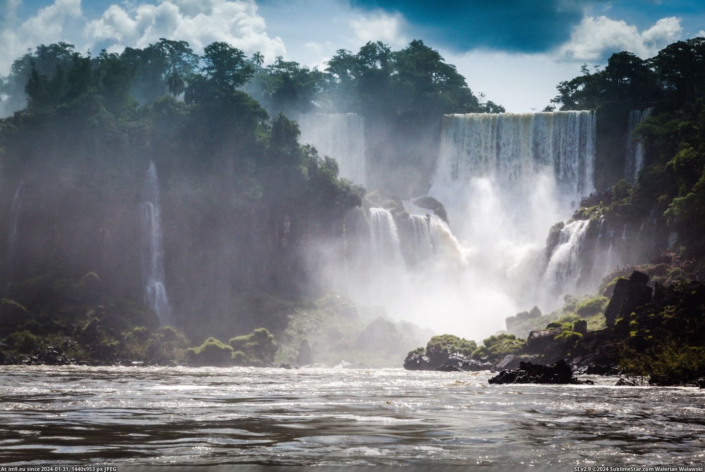 #Falls #Iguazu #Vacation [Earthporn] [OC] Iguazu Falls, taken by me, zenryhao, on vacation. [3204 x 1506] Pic. (Obraz z album My r/EARTHPORN favs))