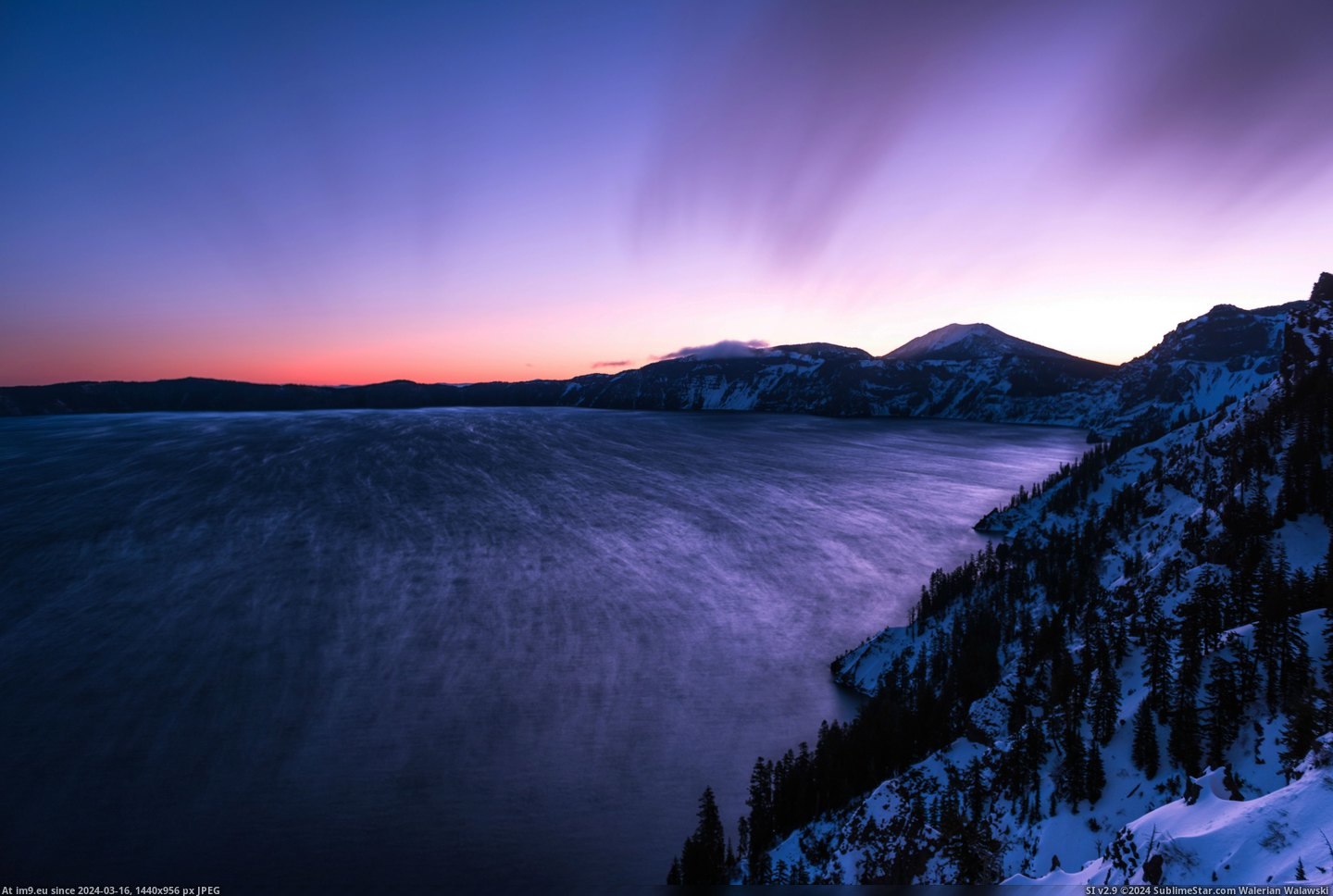 #Morning #Lake #Watch #Head #Literally #Rim #February #Cold #Clouds #Crater #Form [Earthporn] On a bitterly cold morning in February, you can literally watch clouds form over your head on the rim of Crater Lake Pic. (Bild von album My r/EARTHPORN favs))