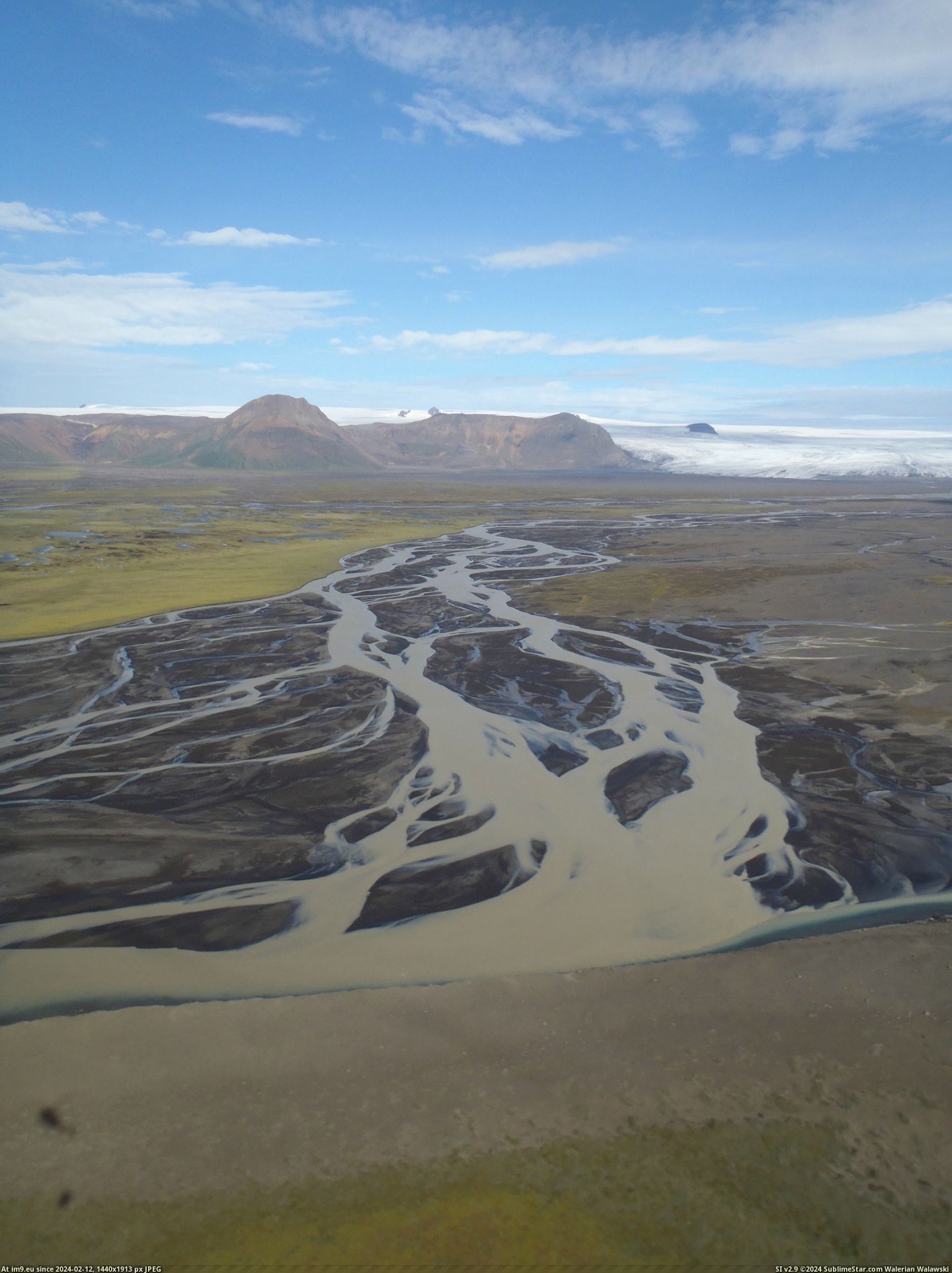 #Glacier #Stream #Outwash #3216x4288 #Icelandic [Earthporn] Outwash stream of Icelandic Glacier[3216x4288] Pic. (Obraz z album My r/EARTHPORN favs))