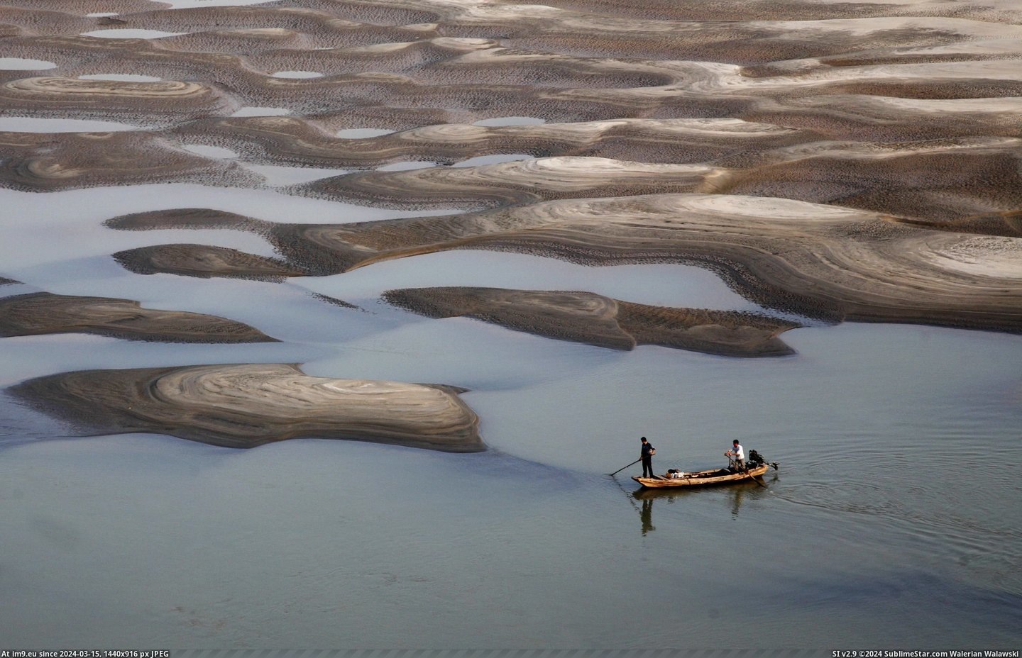 #River #Section #Dried #Yangtze #Jiujiang #Riverbed #Partially [Earthporn] Partially dried-up riverbed on a section of the Yangtze River in Jiujiang [3000x1920] Pic. (Bild von album My r/EARTHPORN favs))