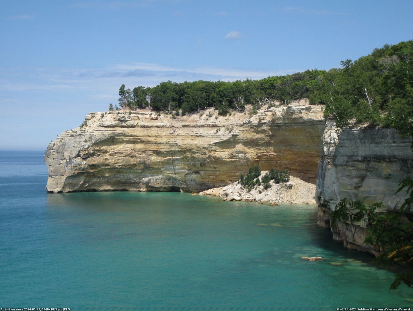#Rocks #Pictured #Michigan [Earthporn] Pictured Rocks, Michigan [1280 x 720] Pic. (Изображение из альбом My r/EARTHPORN favs))
