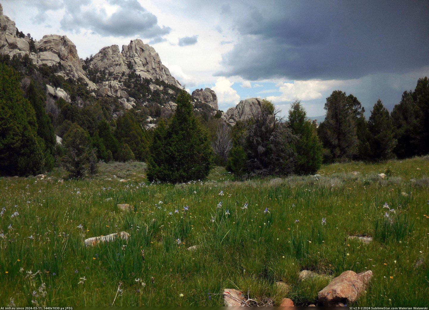 #High #Park #State #Rocks #Meadow #Idaho #Mountain #Castle #Moving [Earthporn] Rainstorm moving in on high mountain meadow in Castle Rocks State Park, Idaho  [2849x2049] Pic. (Изображение из альбом My r/EARTHPORN favs))
