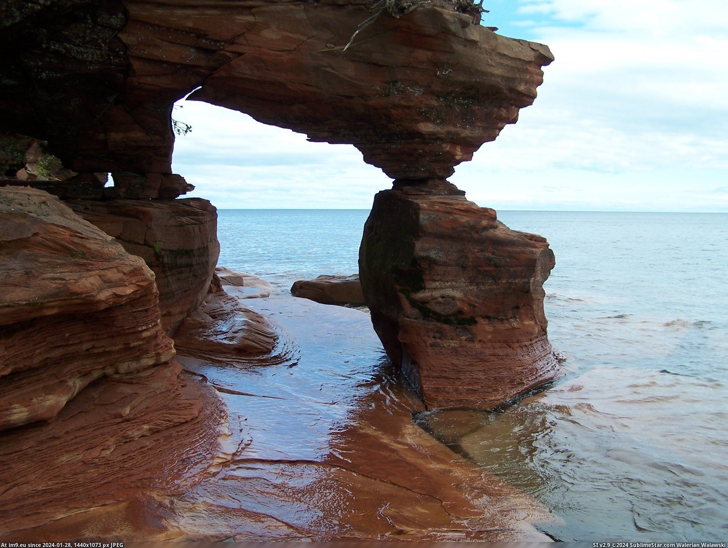 #National #Island #Sea #Wisconsin #Apostle #Lakeshore #2500x1900 #Sand #Islands #Arch [Earthporn] Sea Arch on Sand Island, Apostle Islands National Lakeshore, Wisconsin [2500X1900] [OC] Pic. (Изображение из альбом My r/EARTHPORN favs))
