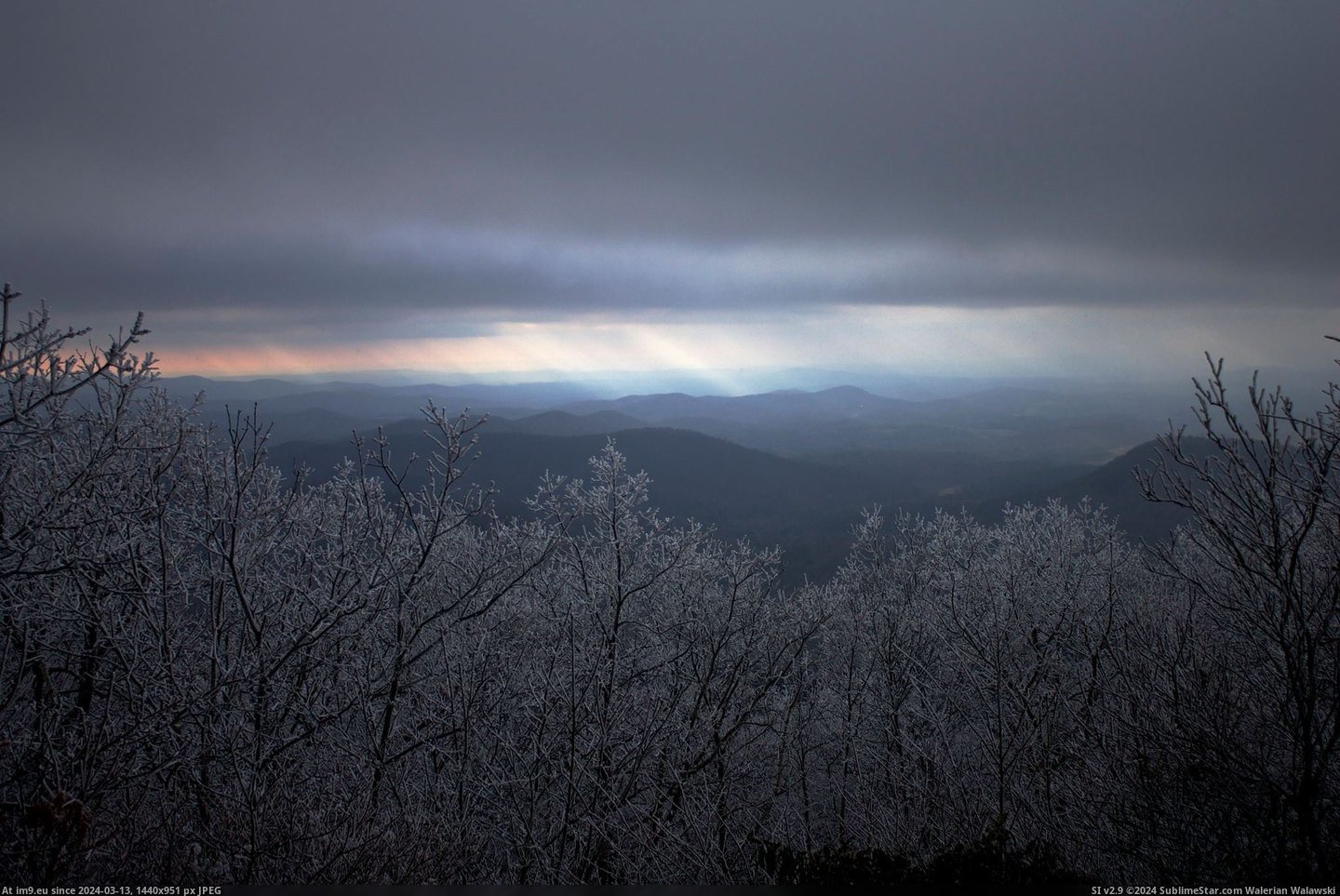 #Sun #Clouds #Georgia #Nov #Appalachian #Trail #2048x1365 [Earthporn] Sun through the clouds off the Appalachian trail, Georgia. Nov 2013. [OC] [2048x1365] Pic. (Bild von album My r/EARTHPORN favs))