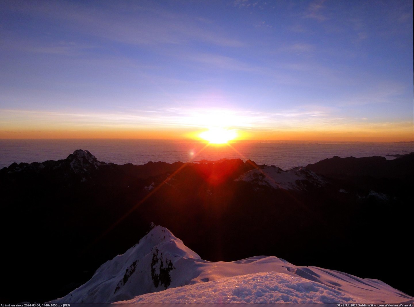 #Sunrise #Summit #Potosi #Bolivia #Huayna [Earthporn] Sunrise from the summit of Huayna Potosi, Bolivia [OC] [3617x2661] Pic. (Bild von album My r/EARTHPORN favs))