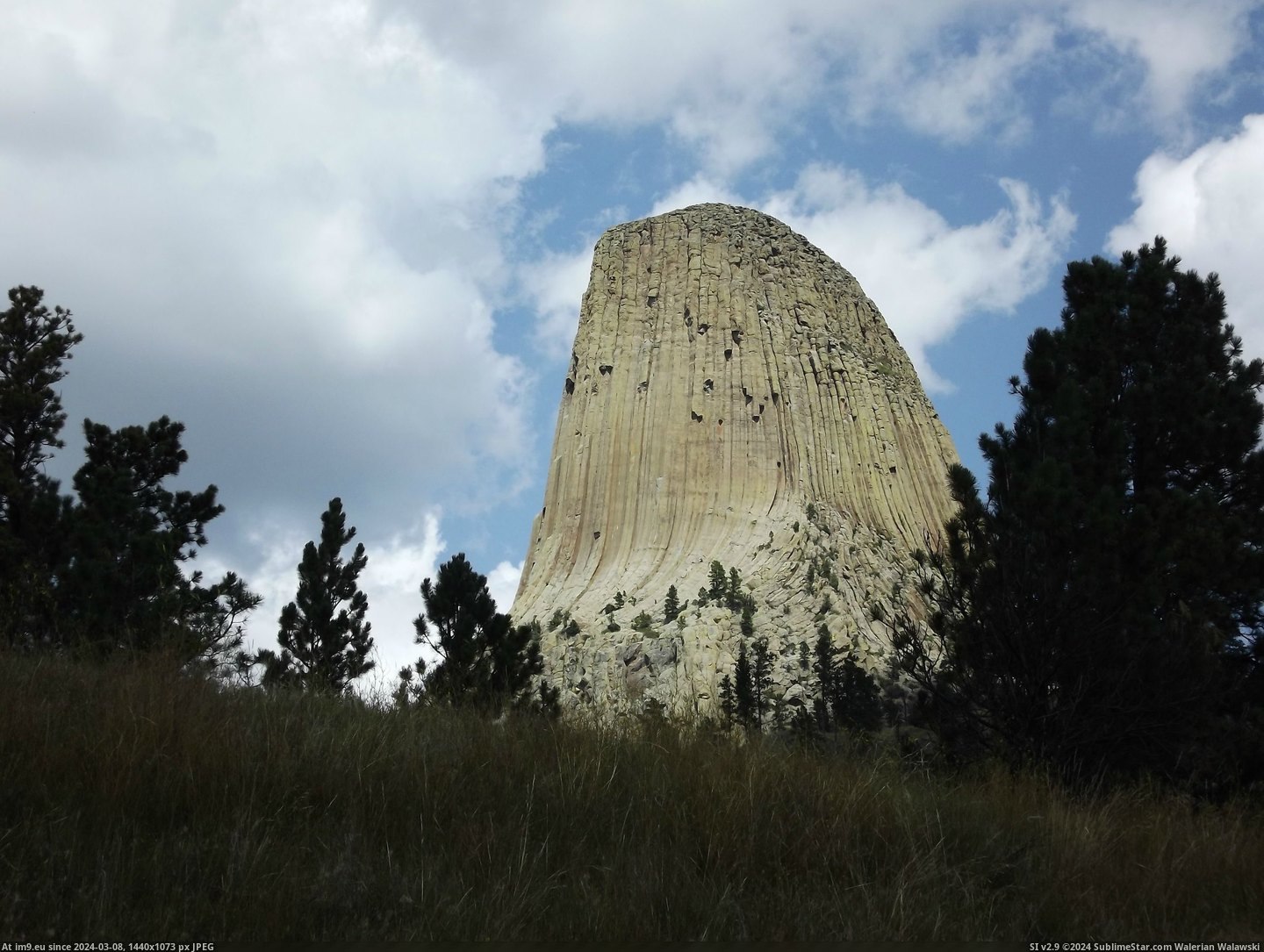 #Tower #Devil #Wyoming #Imposing #Mcginty #Impressive #Carroll #2572x1929 [Earthporn] The impressive and imposing Devil's Tower in Wyoming by C. McGinty-Carroll [2572x1929] Pic. (Изображение из альбом My r/EARTHPORN favs))
