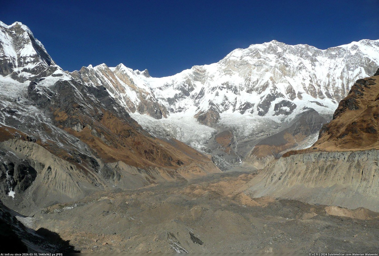 #Glacier #Covered #Nepal #Landslides #Wasn #Disappointed [Earthporn] The Landslides covered the Glacier, still wasn't Disappointed - Nepal (2764X1859) Pic. (Bild von album My r/EARTHPORN favs))