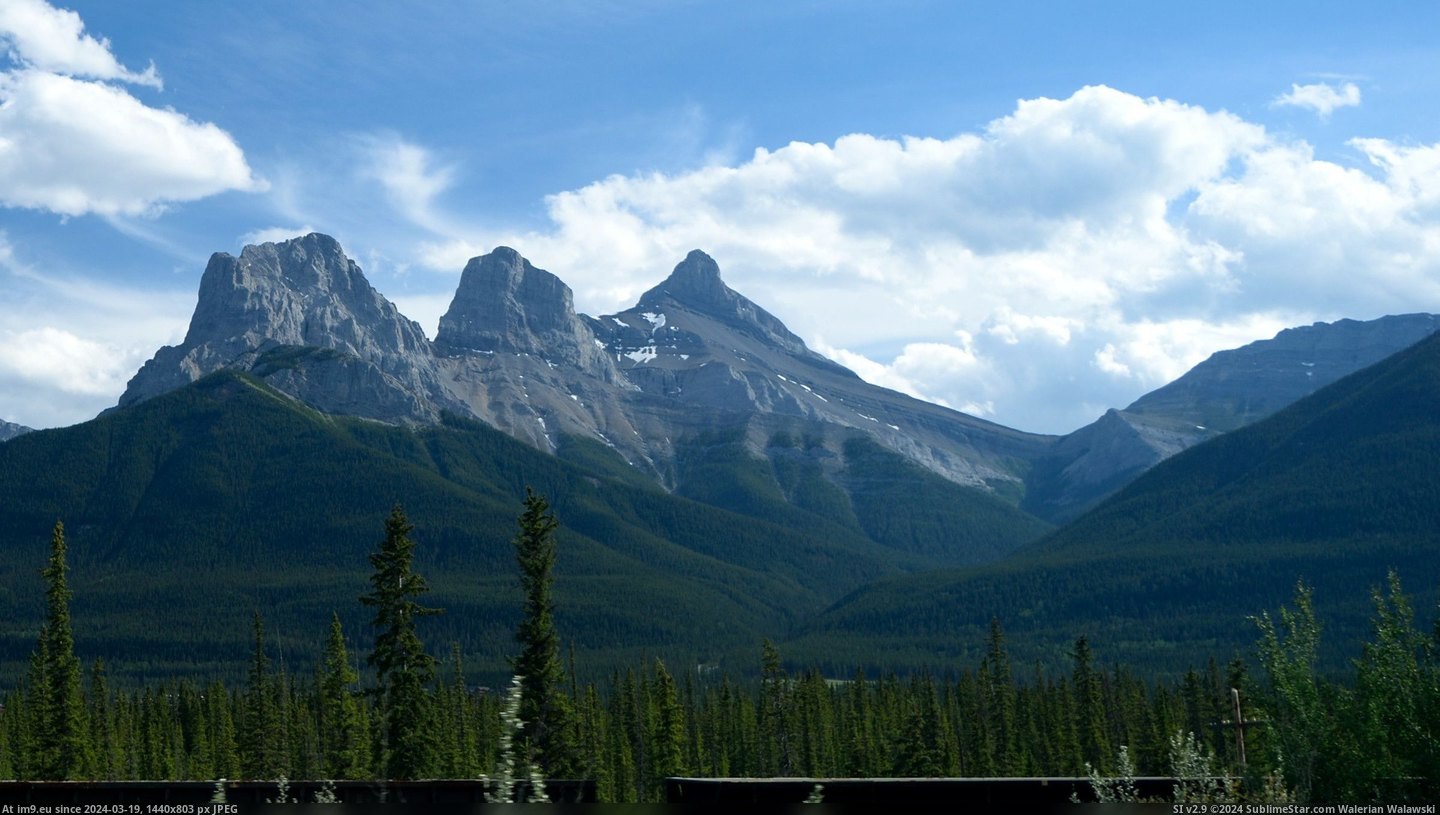 #Canada #Sisters #Alberta [Earthporn] The Three Sisters, near Canmore, Alberta, Canada  [2400x1350] Pic. (Изображение из альбом My r/EARTHPORN favs))