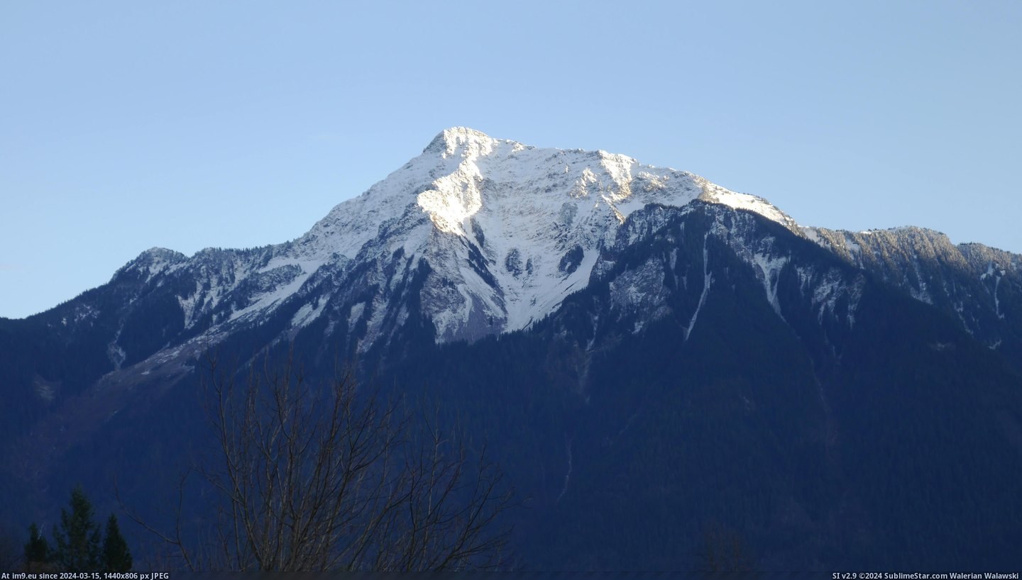 #Amazing #Room #Parent #Living #Window [Earthporn] The view out my parent's living room window is amazing. Mt. Cheam as seen from Agassiz, BC. [OC] [4608x2592] Pic. (Bild von album My r/EARTHPORN favs))