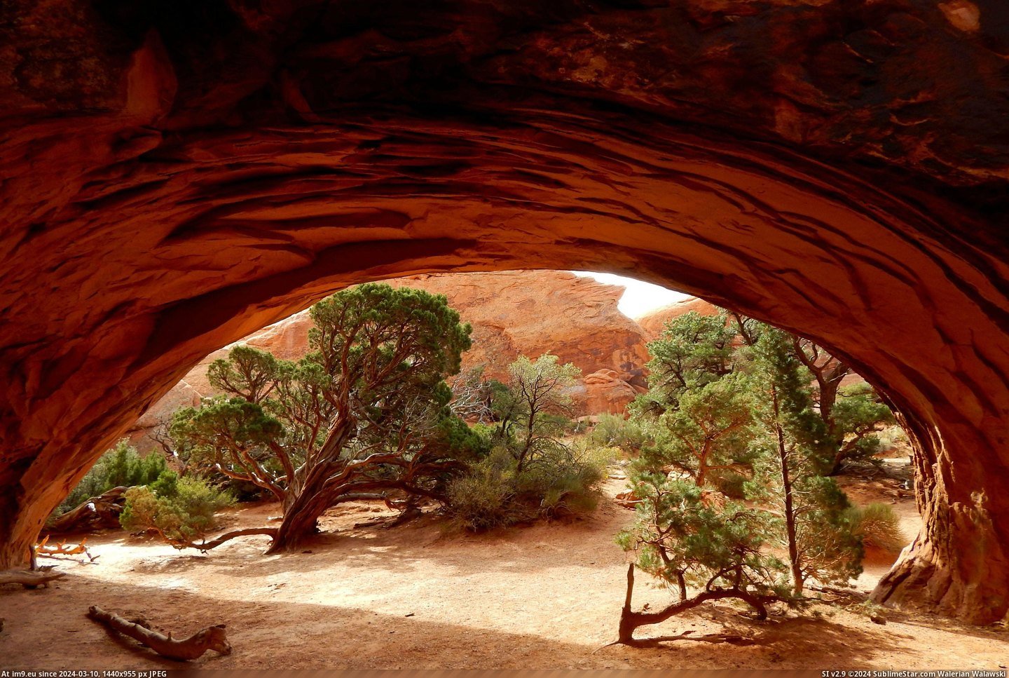 #Nature #True #Perfection #Moab #Navajo #Utah #Arch #4608x3072 [Earthporn] True perfection in nature....Navajo Arch,Moab Utah (OC) [4608x3072] Pic. (Image of album My r/EARTHPORN favs))