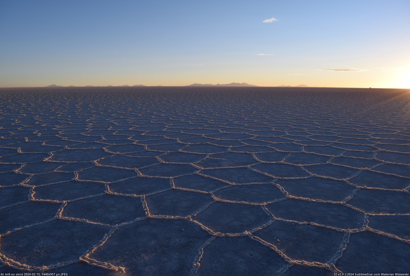 #Sunset #6000x4000 #Uyuni #Salt #Flats [Earthporn] Uyuni Salt Flats at Sunset [6000x4000] Pic. (Image of album My r/EARTHPORN favs))