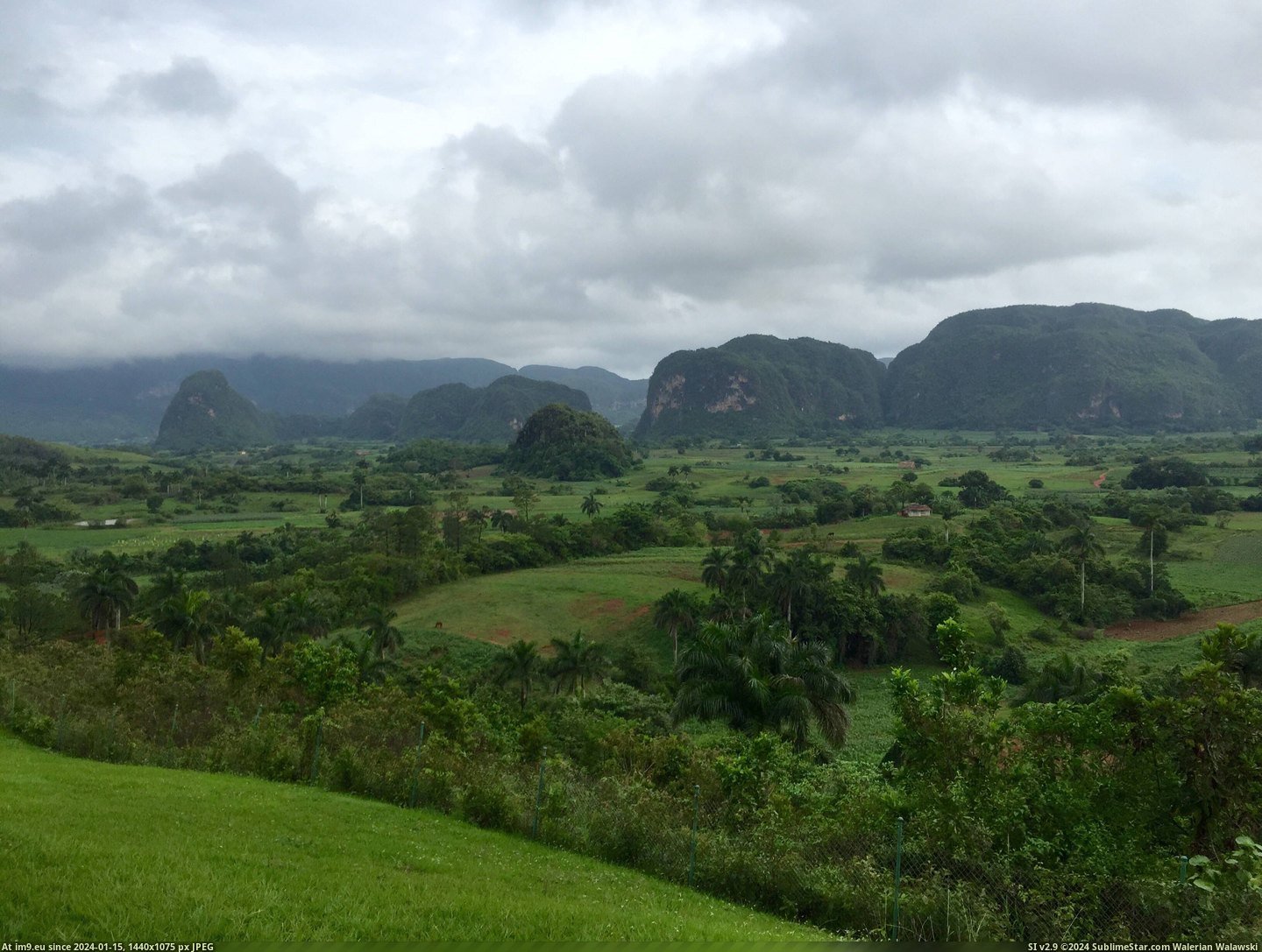 #Valley #Iphone #Cuba #3264x2448 [Earthporn] Viñales Valley, Cuba. Taken with my iPhone 6  [3264x2448] Pic. (Image of album My r/EARTHPORN favs))