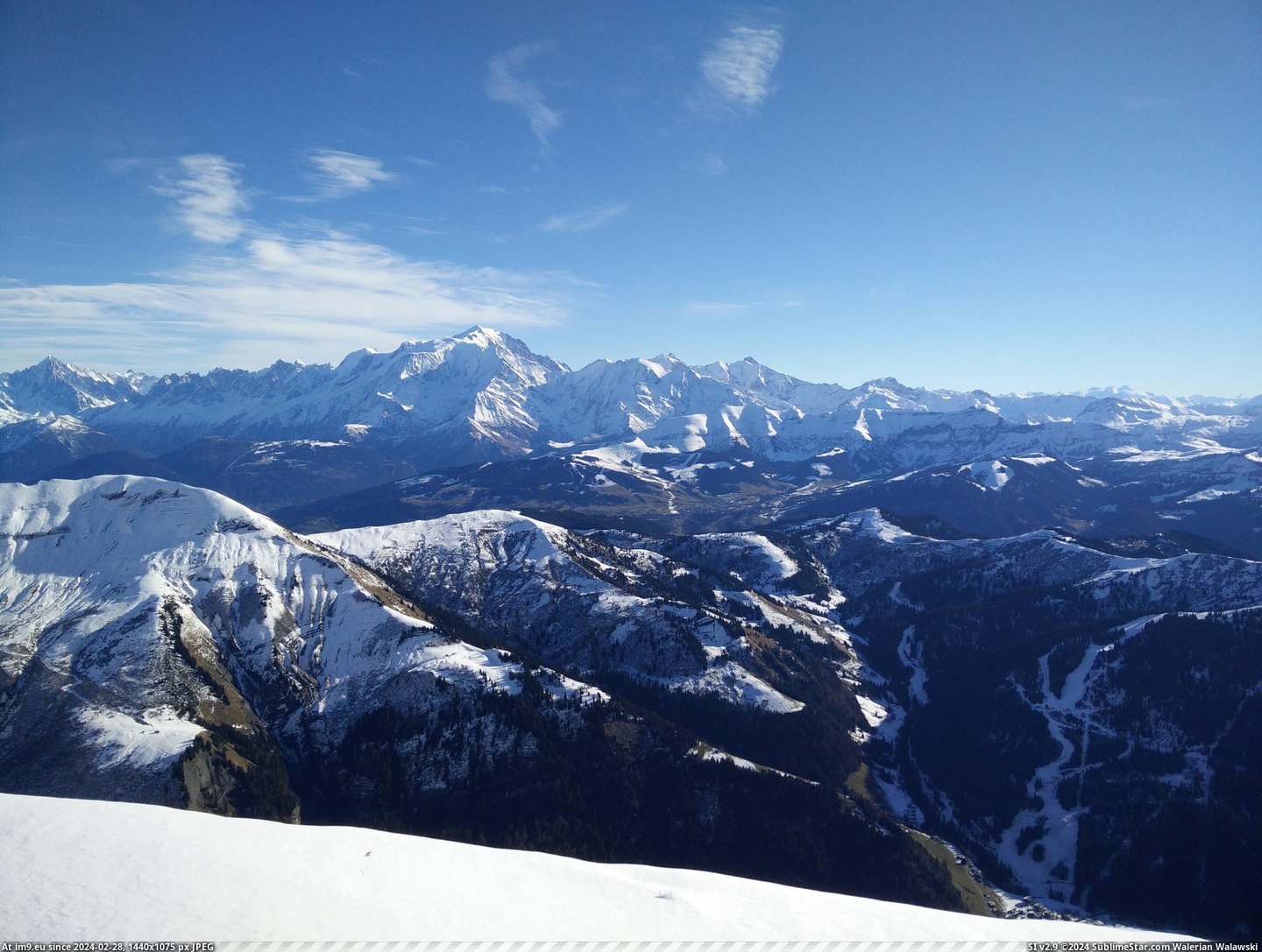 #Snow #Mountain #Peak #Blanc #Ski #Mont #Range #Resort #Usual [Earthporn] View of Mont Blanc mountain range (with less snow than usual) from La Balme peak (2,186m) at La Clusaz ski resort, F Pic. (Image of album My r/EARTHPORN favs))