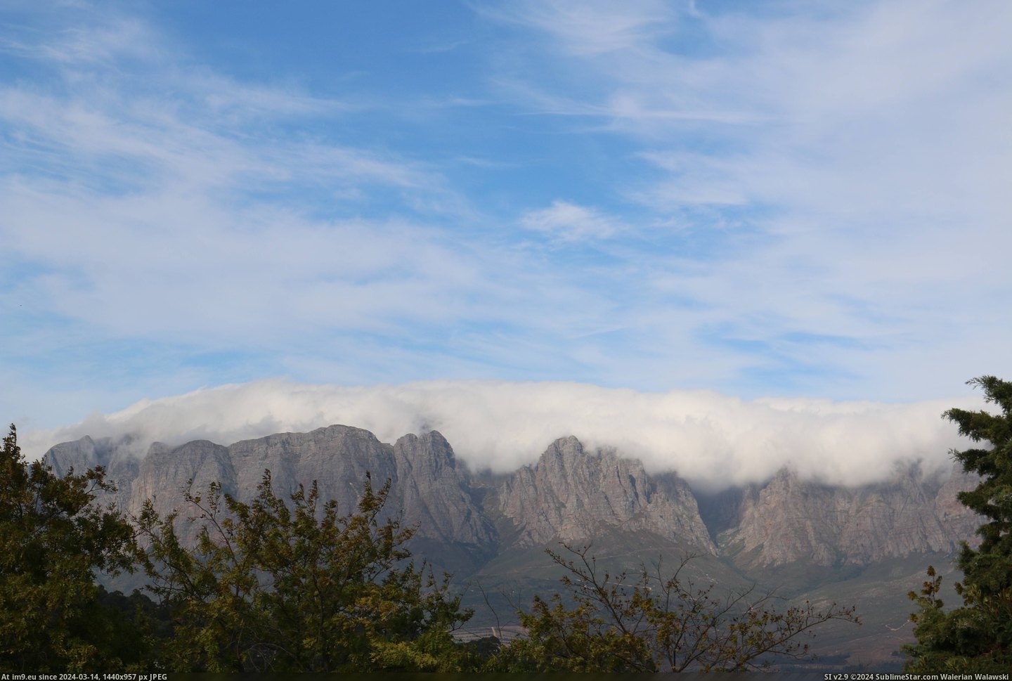 #South #Mountains #5472x3648 #Garden #Africa [Earthporn] View of the mountains from my back garden in South Africa  [5472x3648] Pic. (Obraz z album My r/EARTHPORN favs))