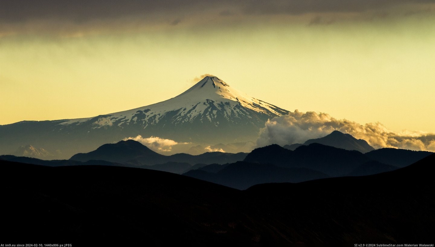 #Los #Region #Chile #Volcano [Earthporn] Volcano Villarrica, Los Ríos Region, Chile  [5184x2916] Pic. (Image of album My r/EARTHPORN favs))