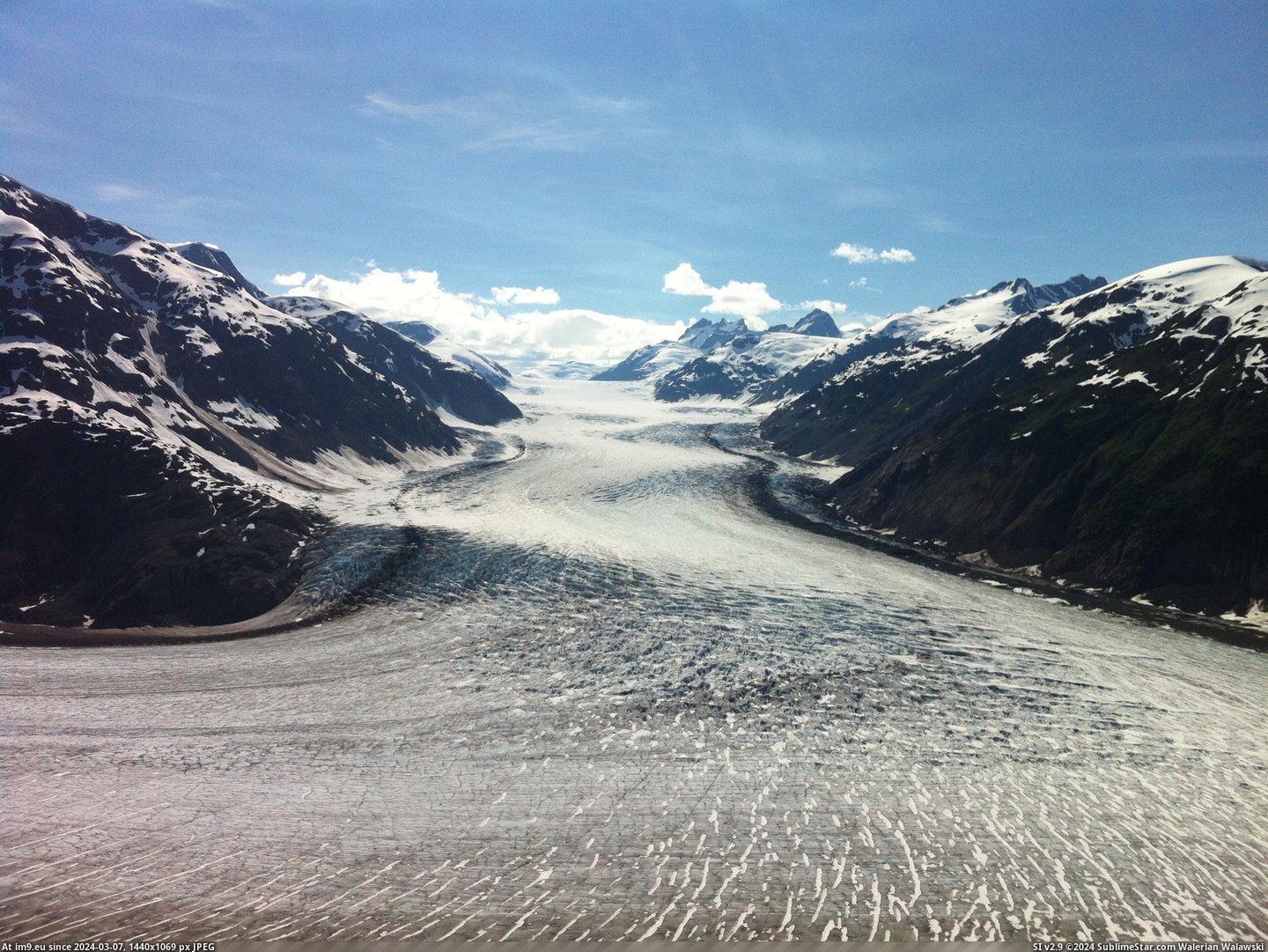 #Picture #Car #Mountain #Town #British #Glacier #Columbia #Drove [Earthporn] We drove an 80s Lincoln Town Car up winding mountain roads to get this picture. Salmon Glacier, British Columbia.  [ Pic. (Изображение из альбом My r/EARTHPORN favs))