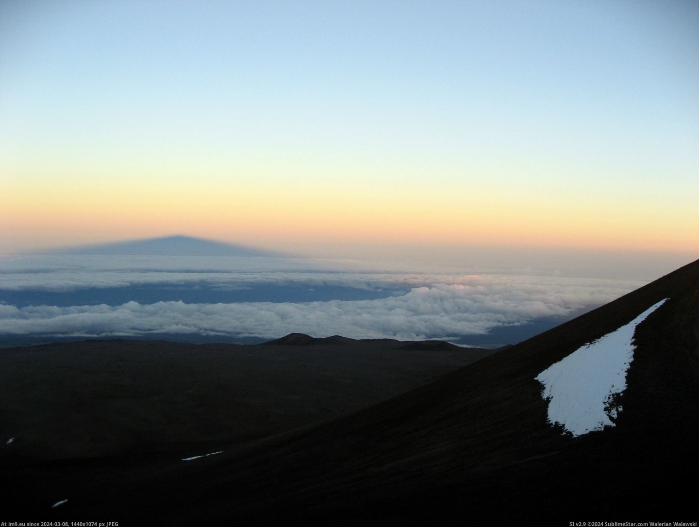 #Big #Island #Mountain #Why #Hilo #2816x2112 #Kea #Mauna #Hawaii #Spring #Yes #Shadow [Earthporn] Why yes, I have seen a mountain shadow [2816x2112] [OC] - Mauna Kea's shadow over Hilo, Big Island, Hawaii, spring 2 Pic. (Obraz z album My r/EARTHPORN favs))