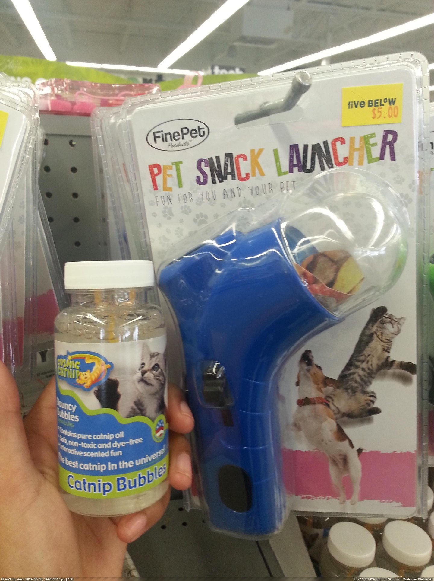 #Funny #Pet #Innovation #Treat #Newest [Funny] The newest in pet treat innovation.... Pic. (Bild von album My r/FUNNY favs))