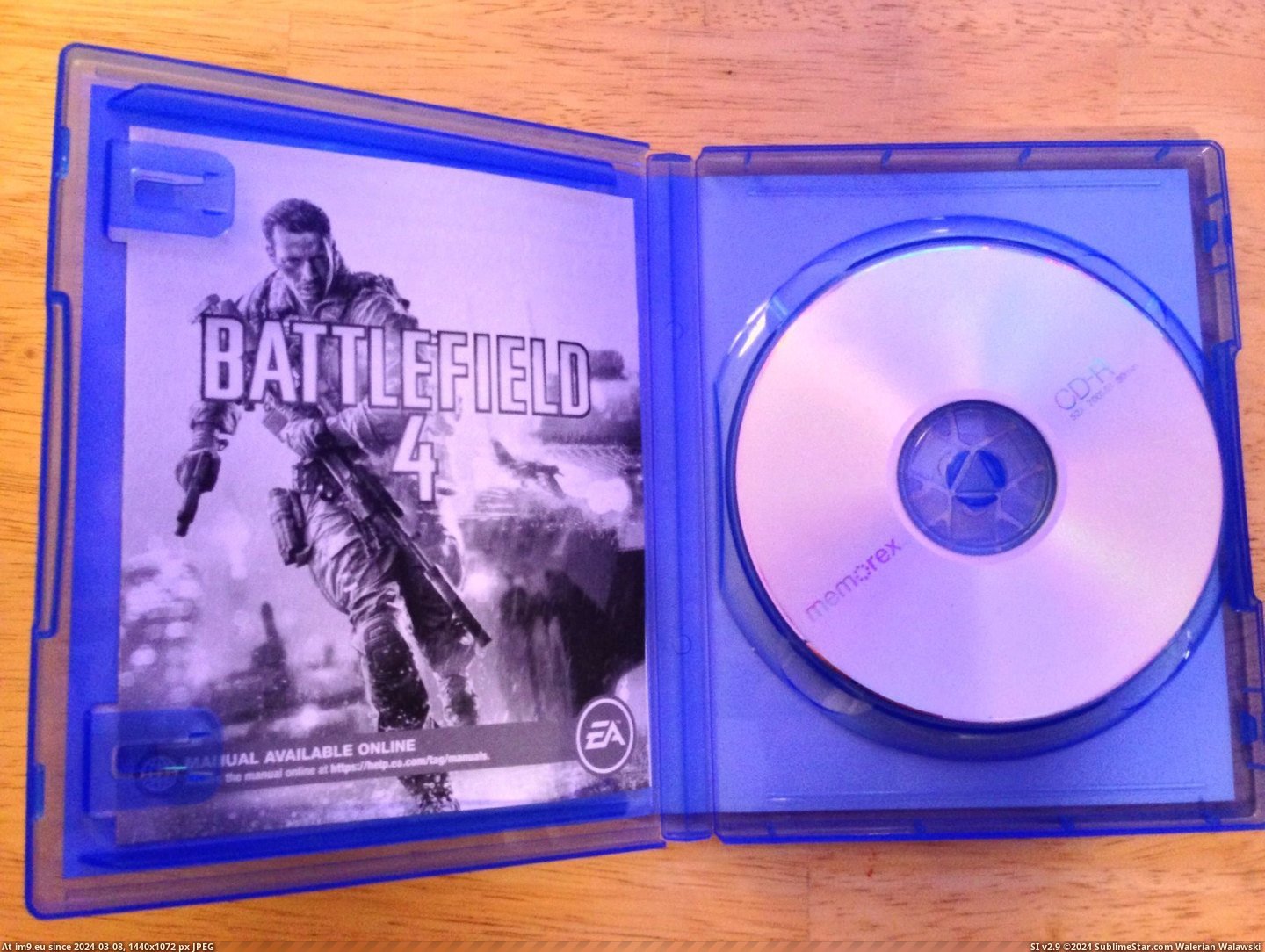 #Gaming #For #Was #Walmart #Ps4 #Battlefield #Fuck #How #Bought [Gaming] Bought Battlefield 4 for PS4 from Walmart, this was inside. How the fuck is this possible? Pic. (Obraz z album My r/GAMING favs))