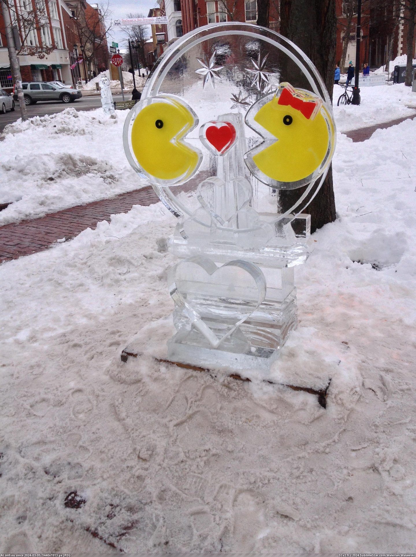 #Gaming #Love #Day #Downtown #Pac #Giving #Valentines #Salem [Gaming] Downtown Salem giving some PAC love for Valentines day. Pic. (Изображение из альбом My r/GAMING favs))